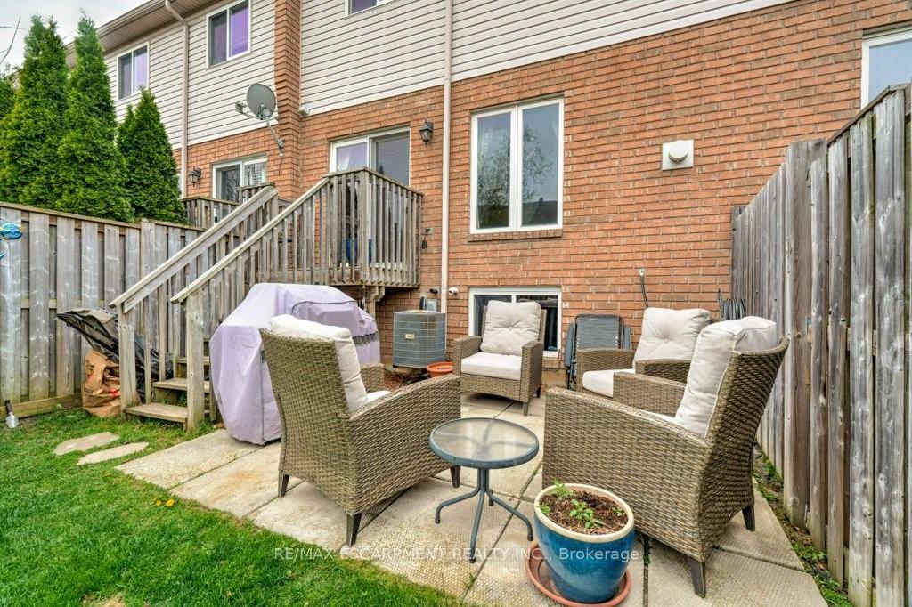 Photo 28 of 37 Blue Mountain Drive, Hamilton, Stoney Creek — HOMEH