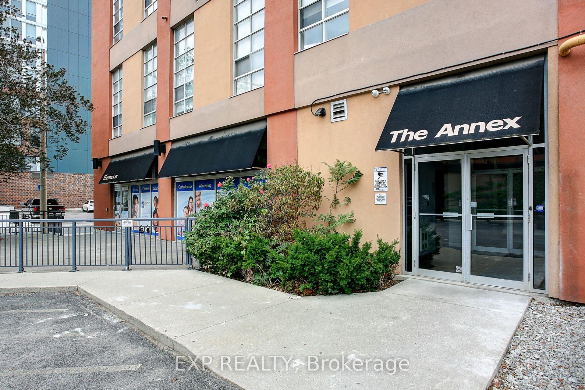 Photo 3 of Unit 204, 11 Rebecca Street, Hamilton, Beasley — HOMEH