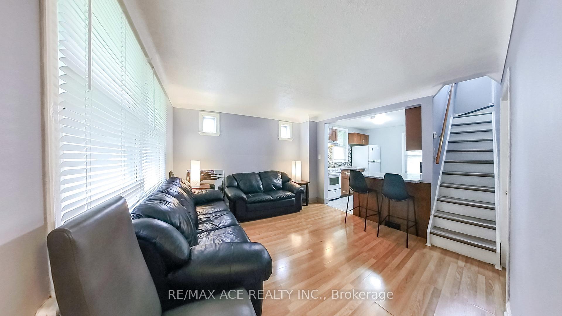 Photo 5 of 114 Royal Avenue, Hamilton, Ainslie Wood — HOMEH