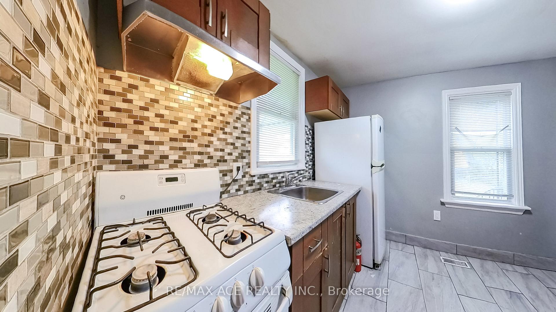 Photo 14 of 114 Royal Avenue, Hamilton, Ainslie Wood — HOMEH