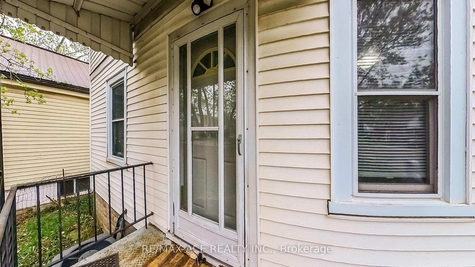Photo 34 of 114 Royal Avenue, Hamilton, Ainslie Wood — HOMEH