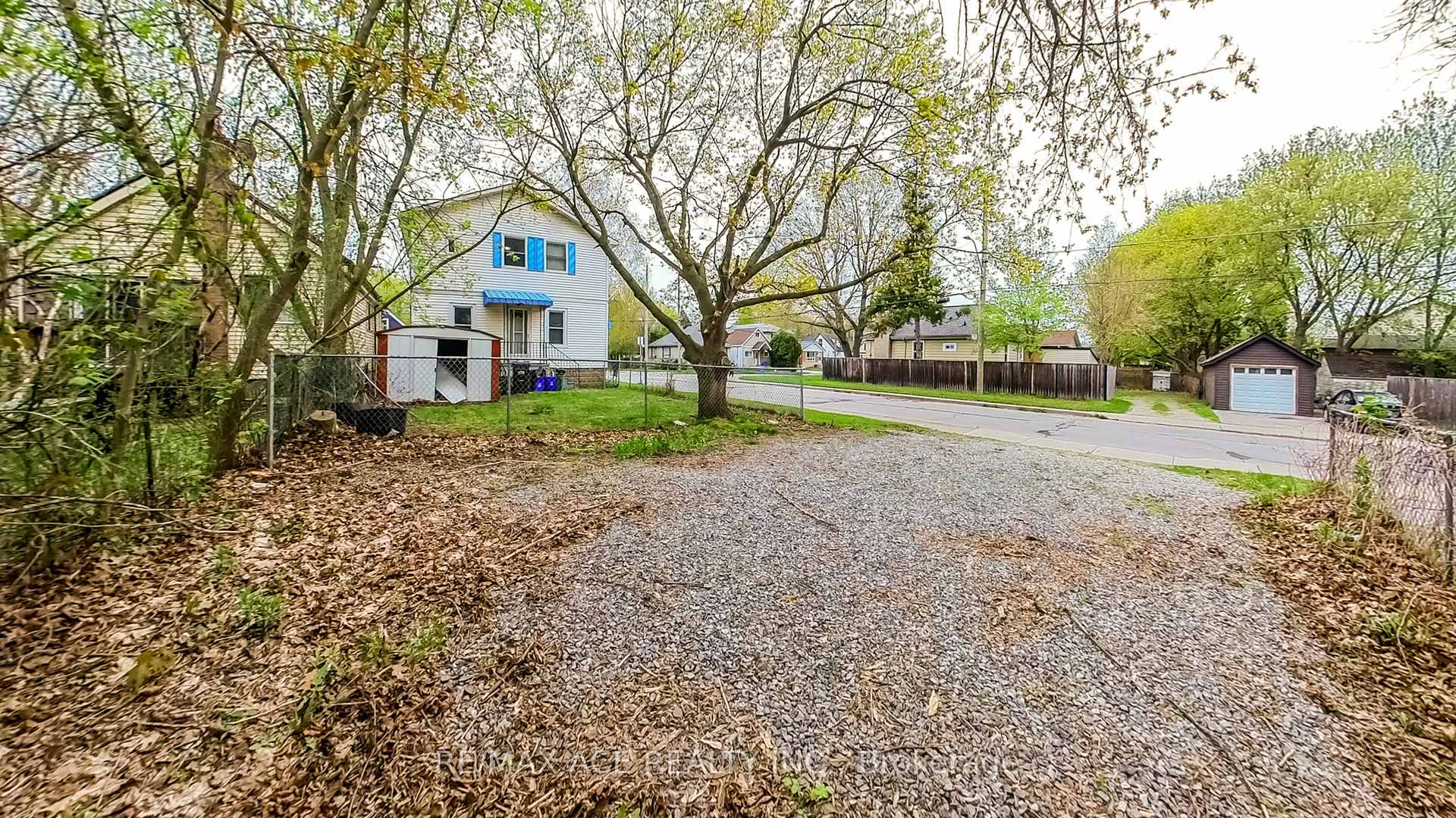 Photo 39 of 114 Royal Avenue, Hamilton, Ainslie Wood — HOMEH