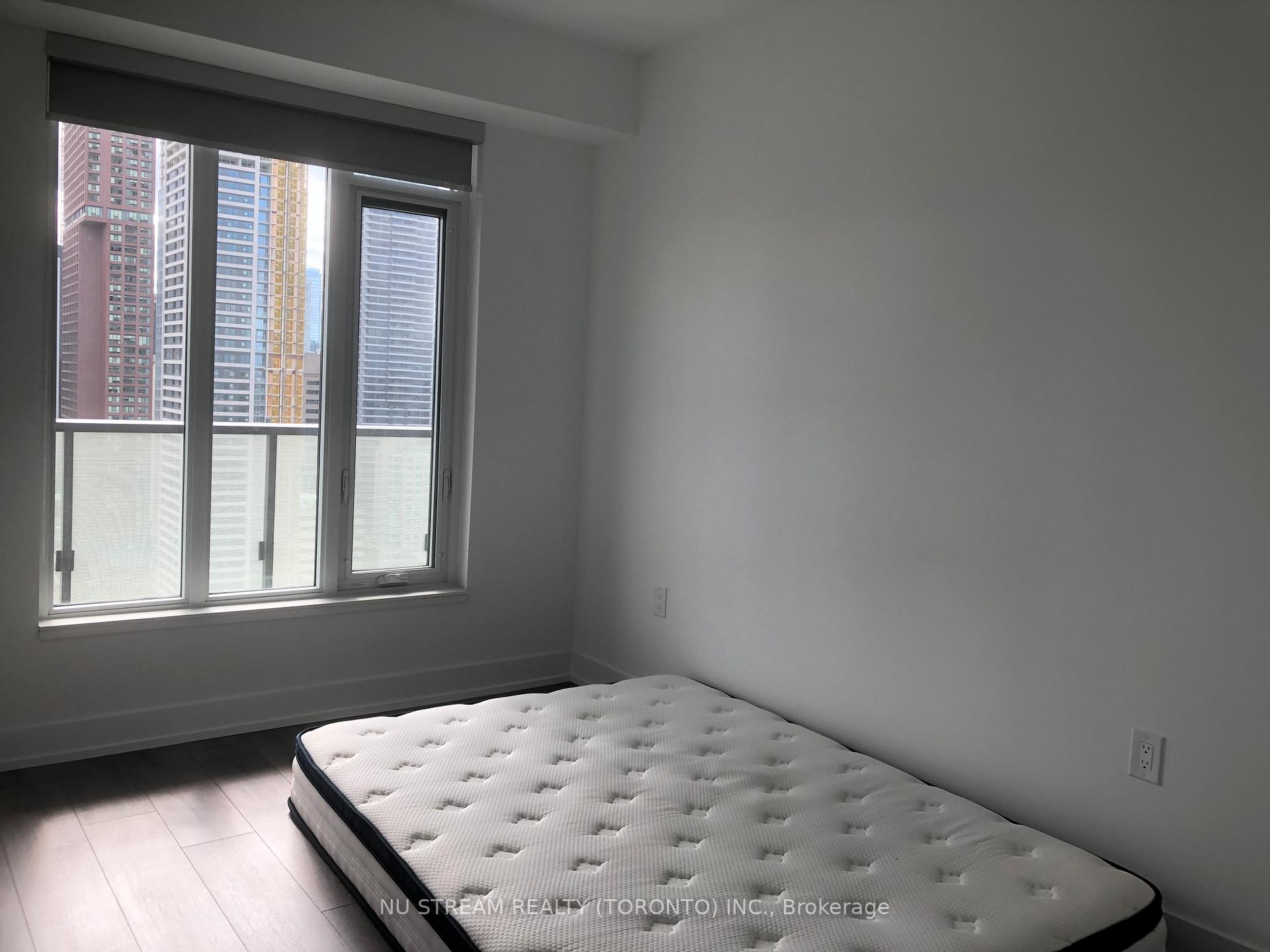 Photo 6 of Unit 2511, 575 Bloor Street E, Toronto, North St. James Town — HOMEH