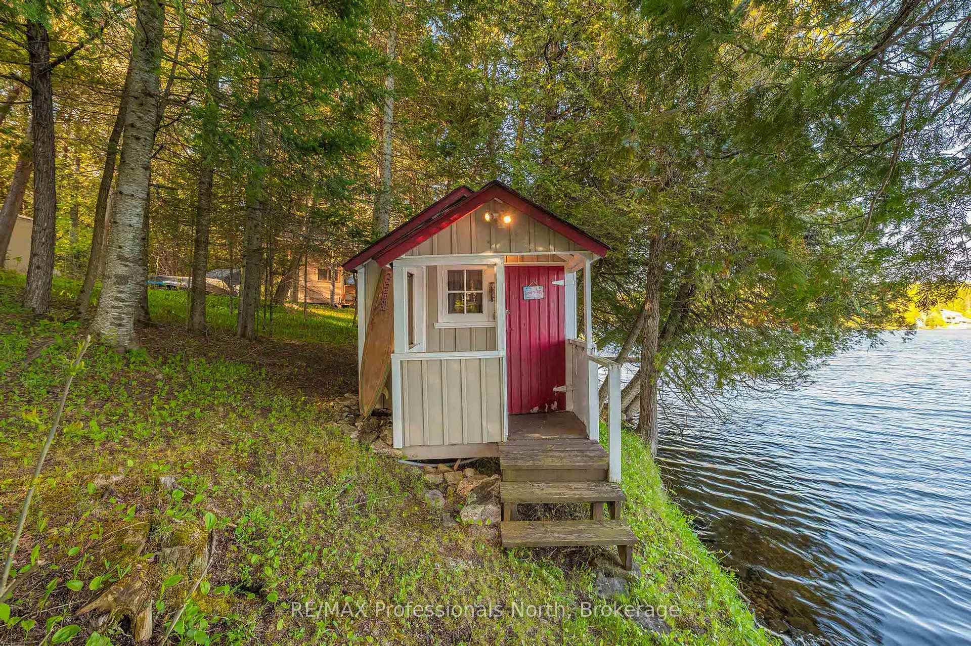 Photo 26 of 1484 Bat Lake Road, Minden Hills, Snowdon — HOMEH