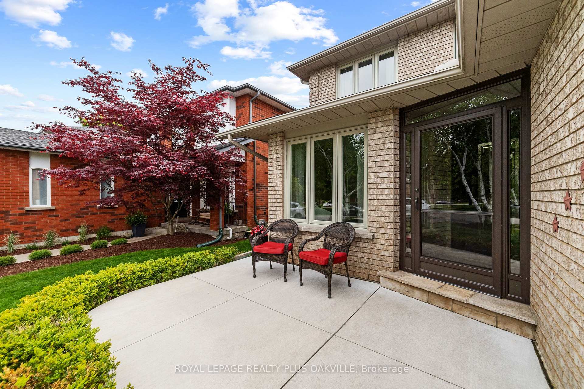 Photo 3 of 42 Fellowes Crescent, Hamilton, Waterdown — HOMEH