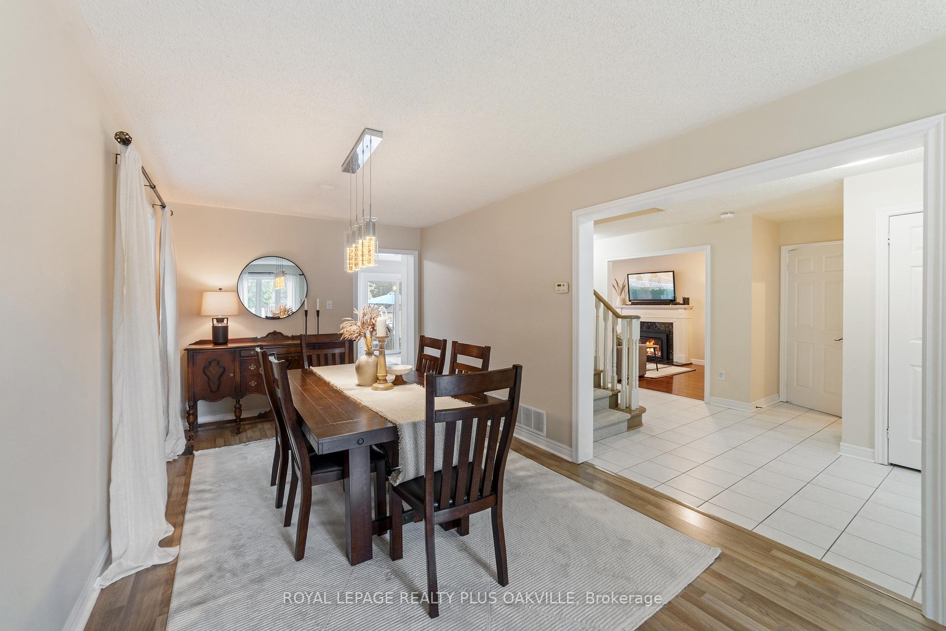 Photo 7 of 42 Fellowes Crescent, Hamilton, Waterdown — HOMEH