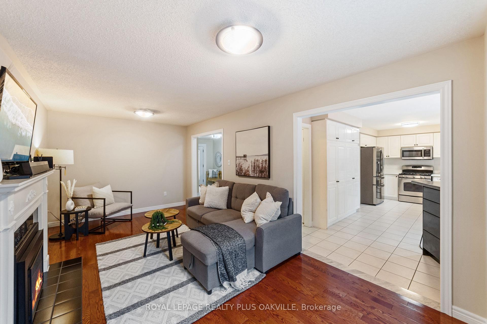 Photo 16 of 42 Fellowes Crescent, Hamilton, Waterdown — HOMEH