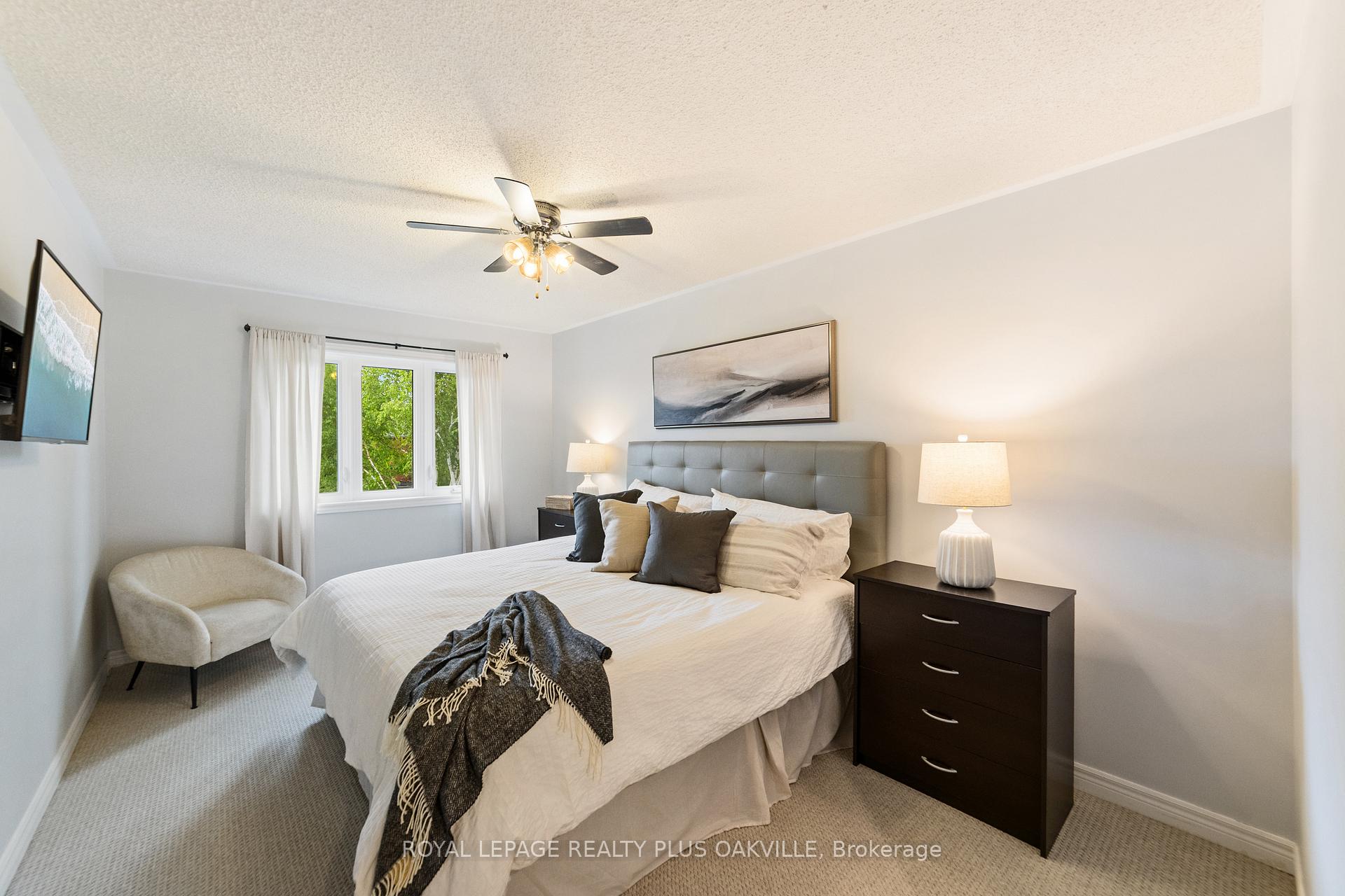 Photo 20 of 42 Fellowes Crescent, Hamilton, Waterdown — HOMEH