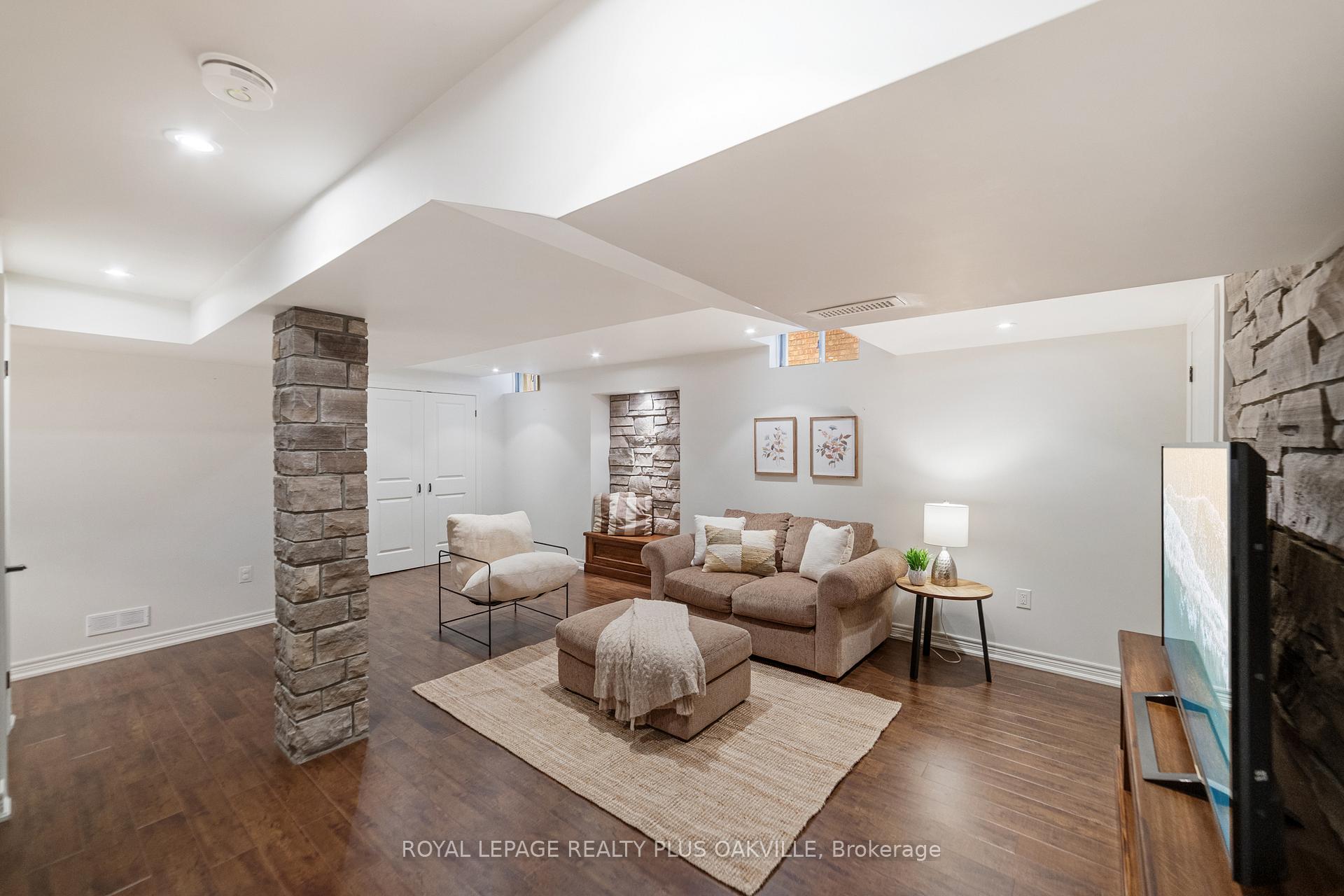 Photo 30 of 42 Fellowes Crescent, Hamilton, Waterdown — HOMEH