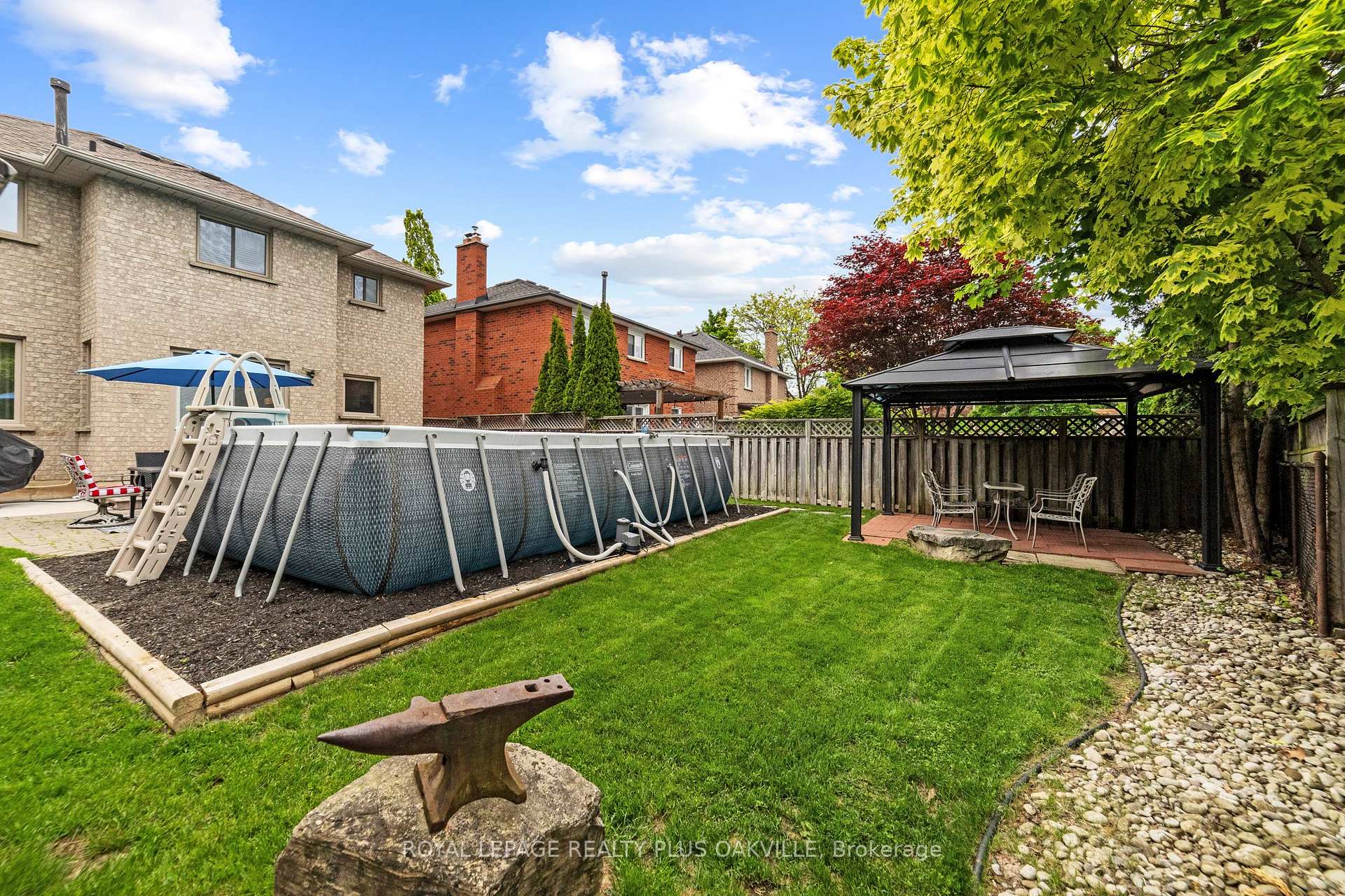 Photo 36 of 42 Fellowes Crescent, Hamilton, Waterdown — HOMEH