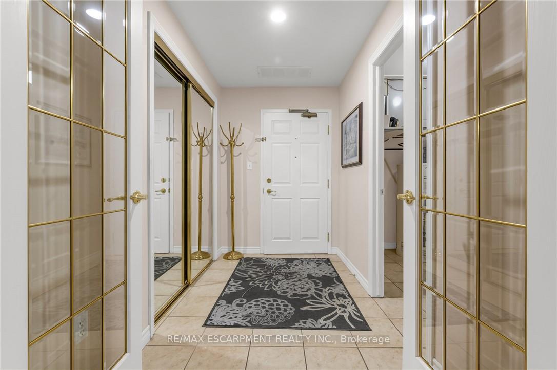 Photo 6 of Unit 107, 908 Mohawk Road E, Hamilton, Huntington — HOMEH