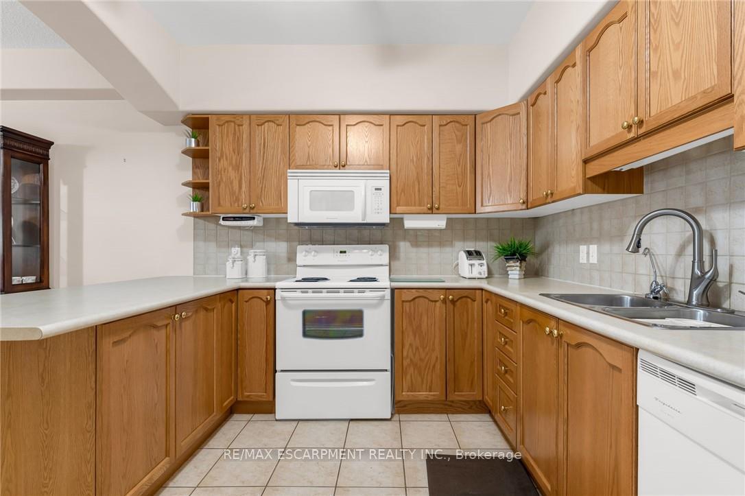 Photo 34 of Unit 107, 908 Mohawk Road E, Hamilton, Huntington — HOMEH