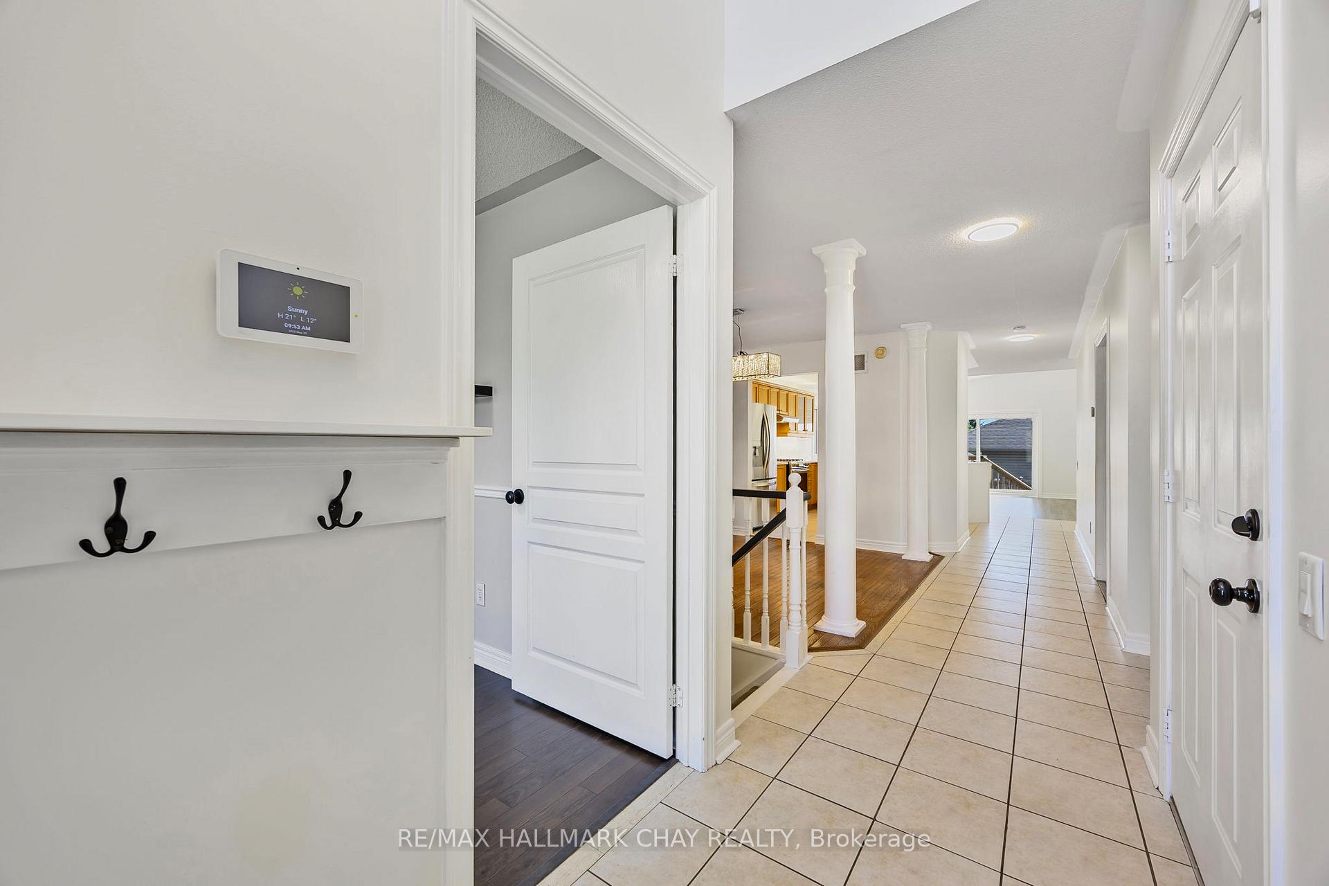 Photo 3 of 3 Duval Drive, Barrie, East Bayfield — HOMEH