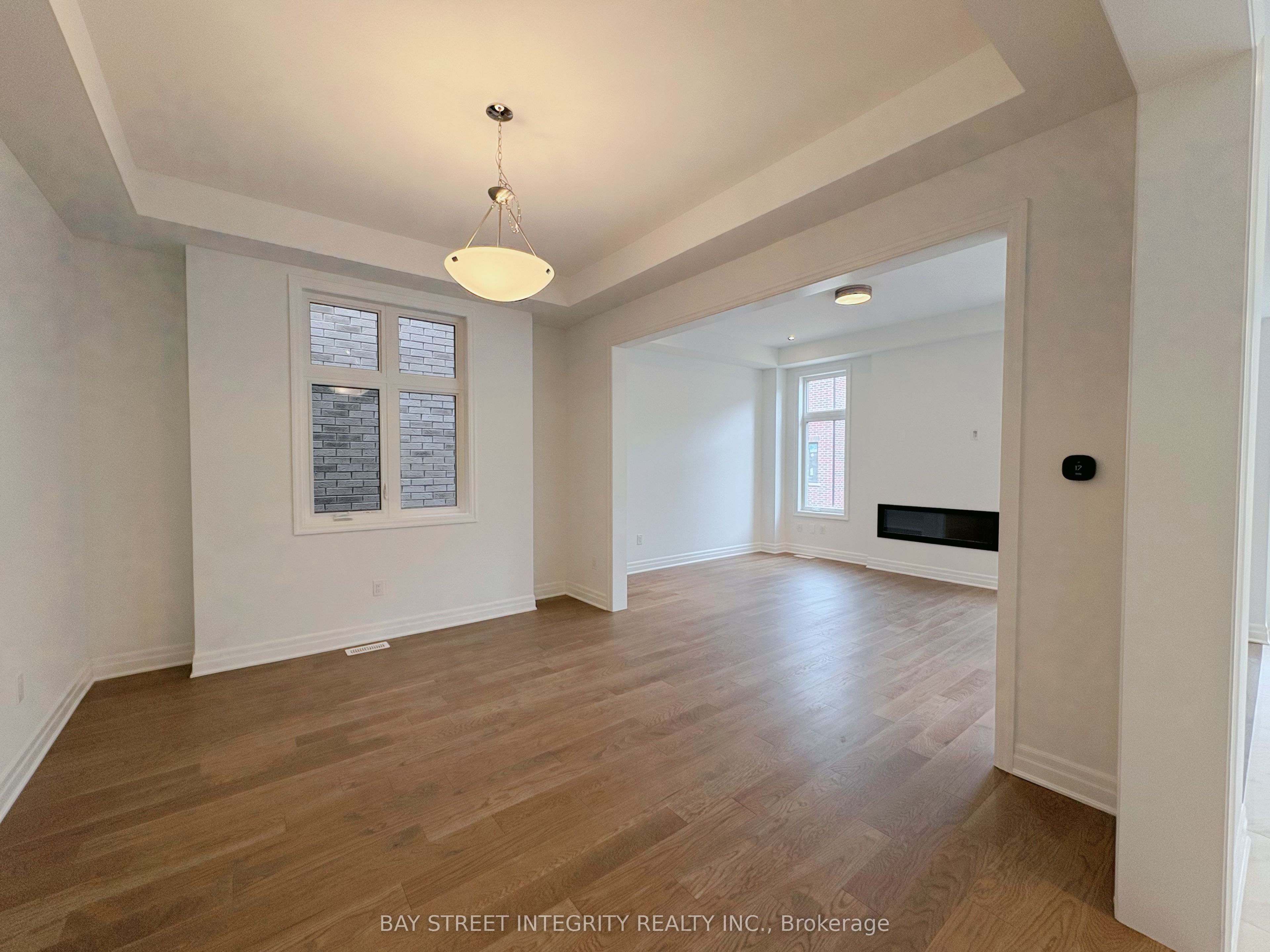 Photo 13 of 6 Spring Oak Crescent S, Markham, Victoria Square — HOMEH