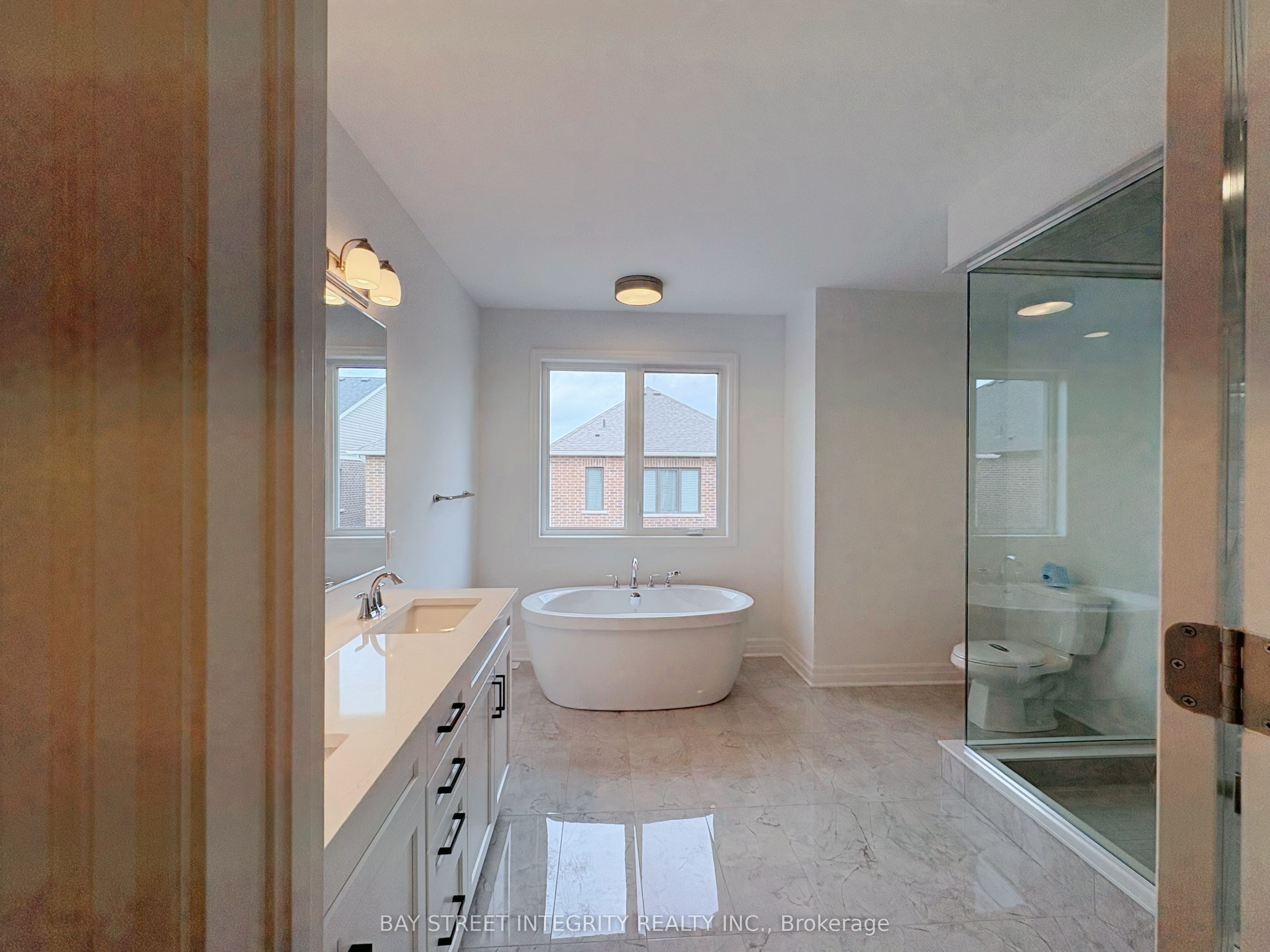 Photo 24 of 6 Spring Oak Crescent S, Markham, Victoria Square — HOMEH