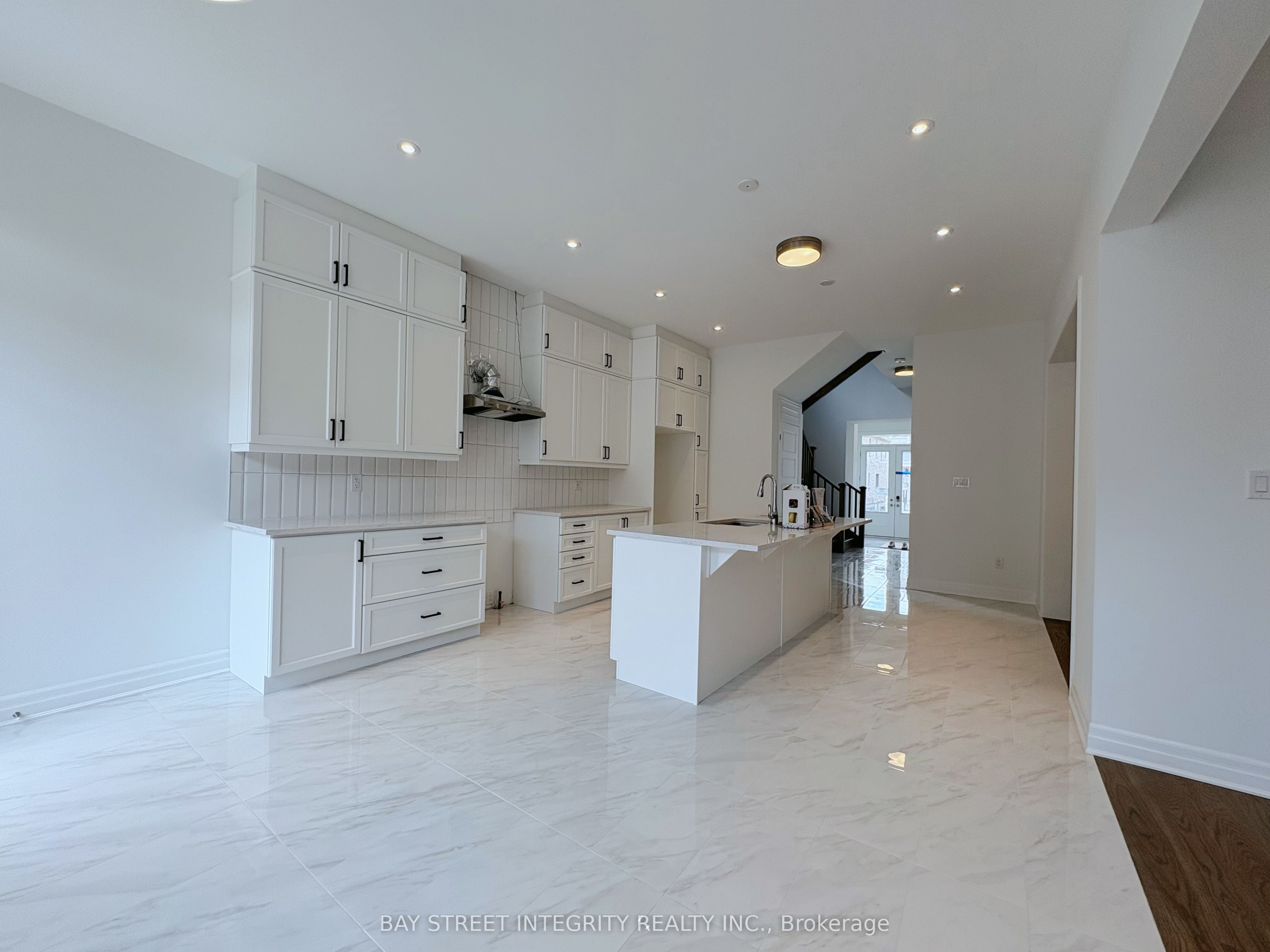 Photo 14 of 6 Spring Oak Crescent S, Markham, Victoria Square — HOMEH