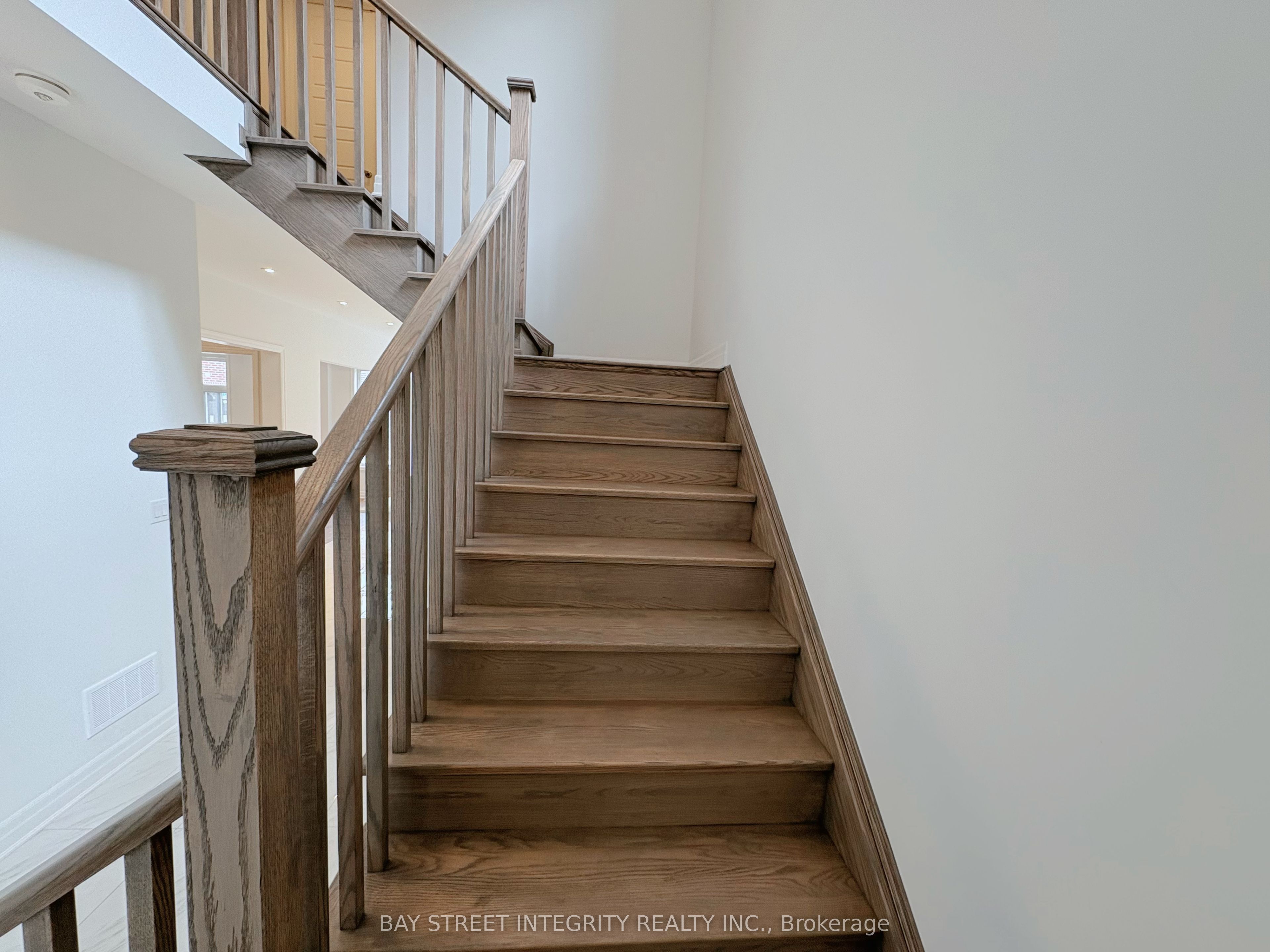 Photo 17 of 6 Spring Oak Crescent S, Markham, Victoria Square — HOMEH