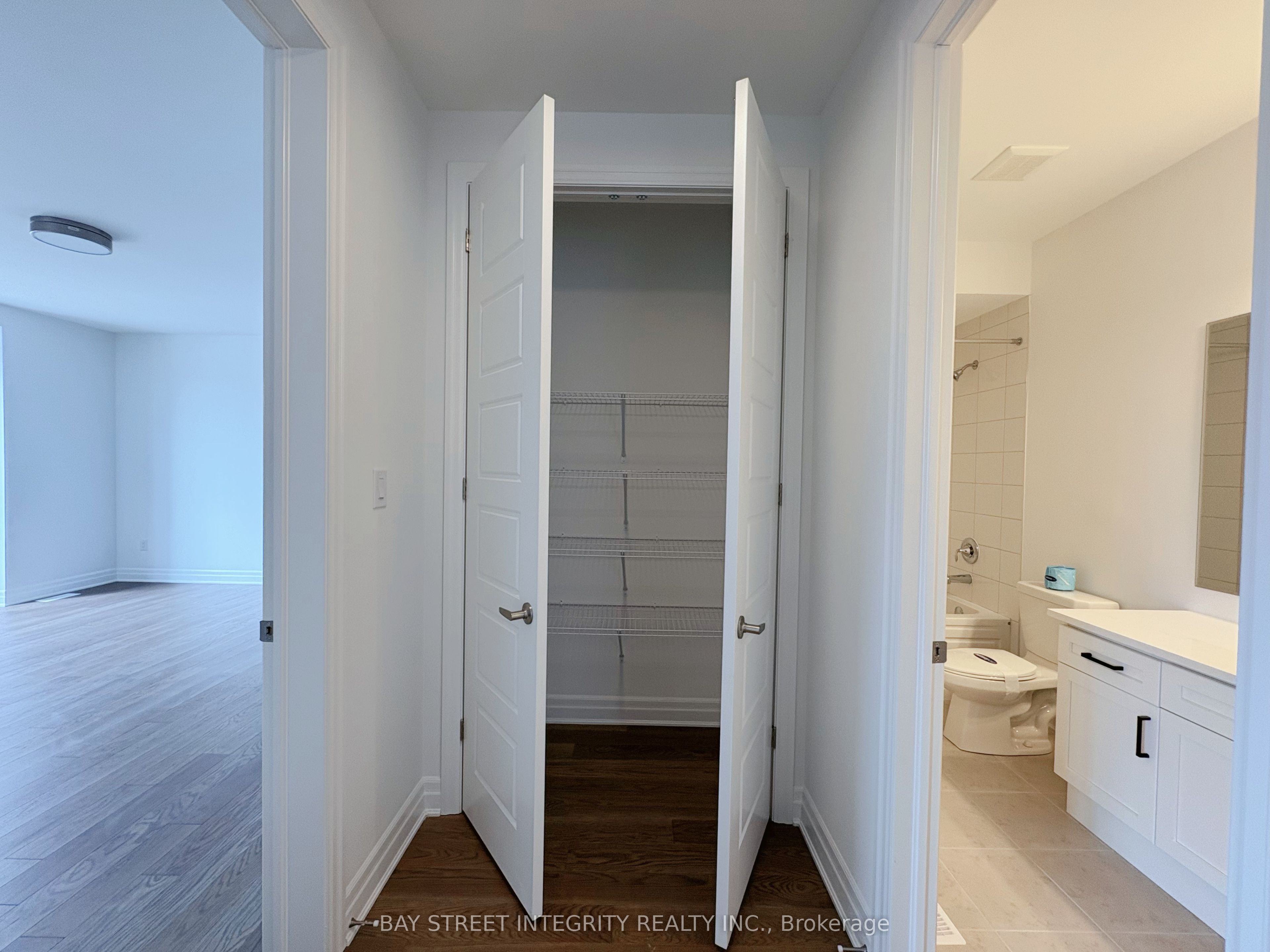 Photo 27 of 6 Spring Oak Crescent S, Markham, Victoria Square — HOMEH