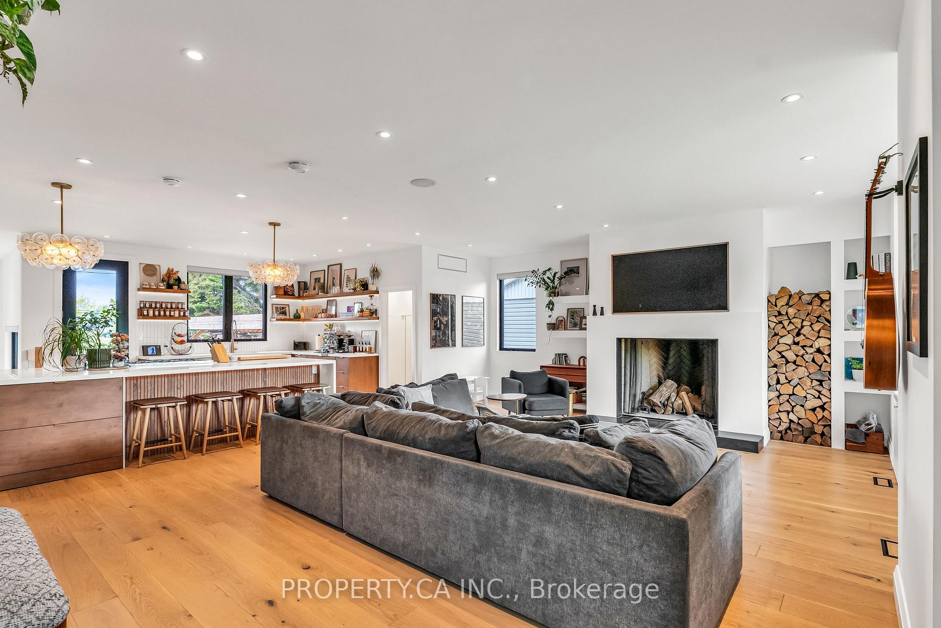 Photo 3 of 1329 Broadview Street, Pickering, Bay Ridges — HOMEH