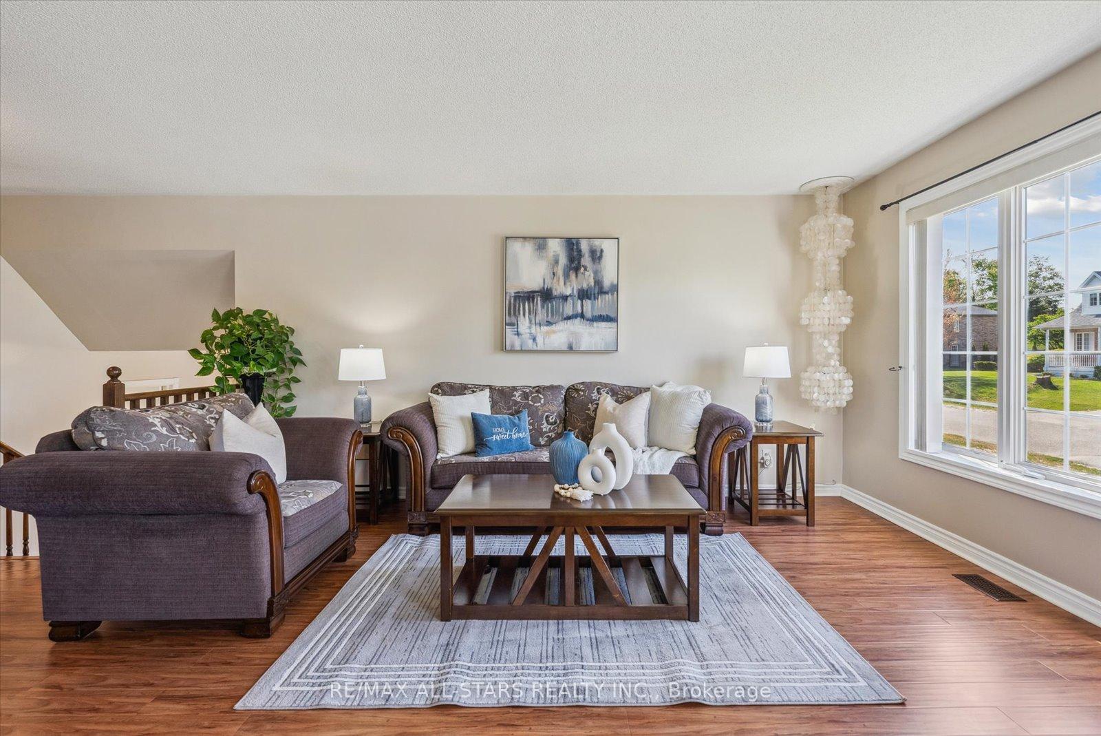 Photo 7 of 54 Marlow Circle, Springwater, Hillsdale — HOMEH