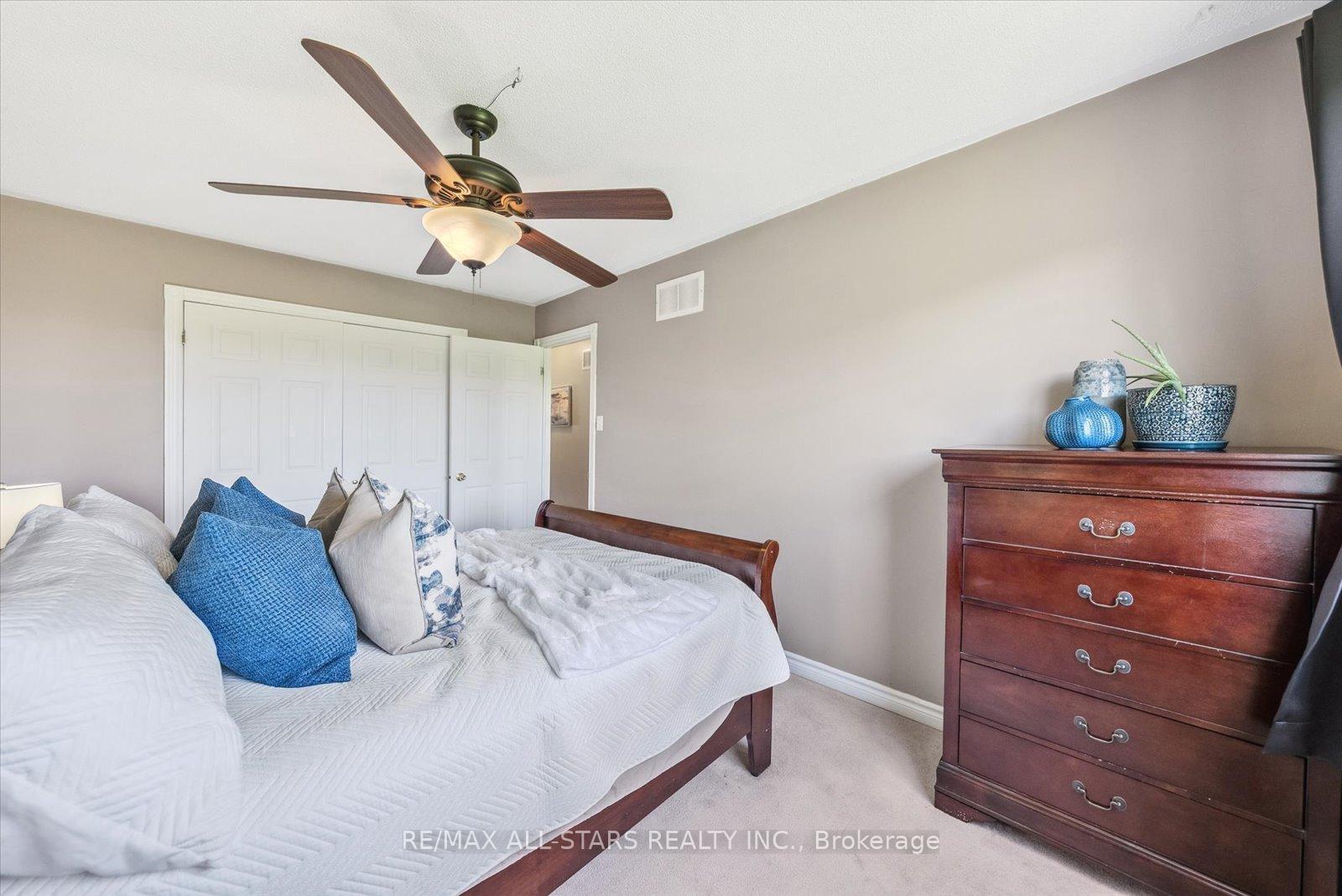 Photo 18 of 54 Marlow Circle, Springwater, Hillsdale — HOMEH