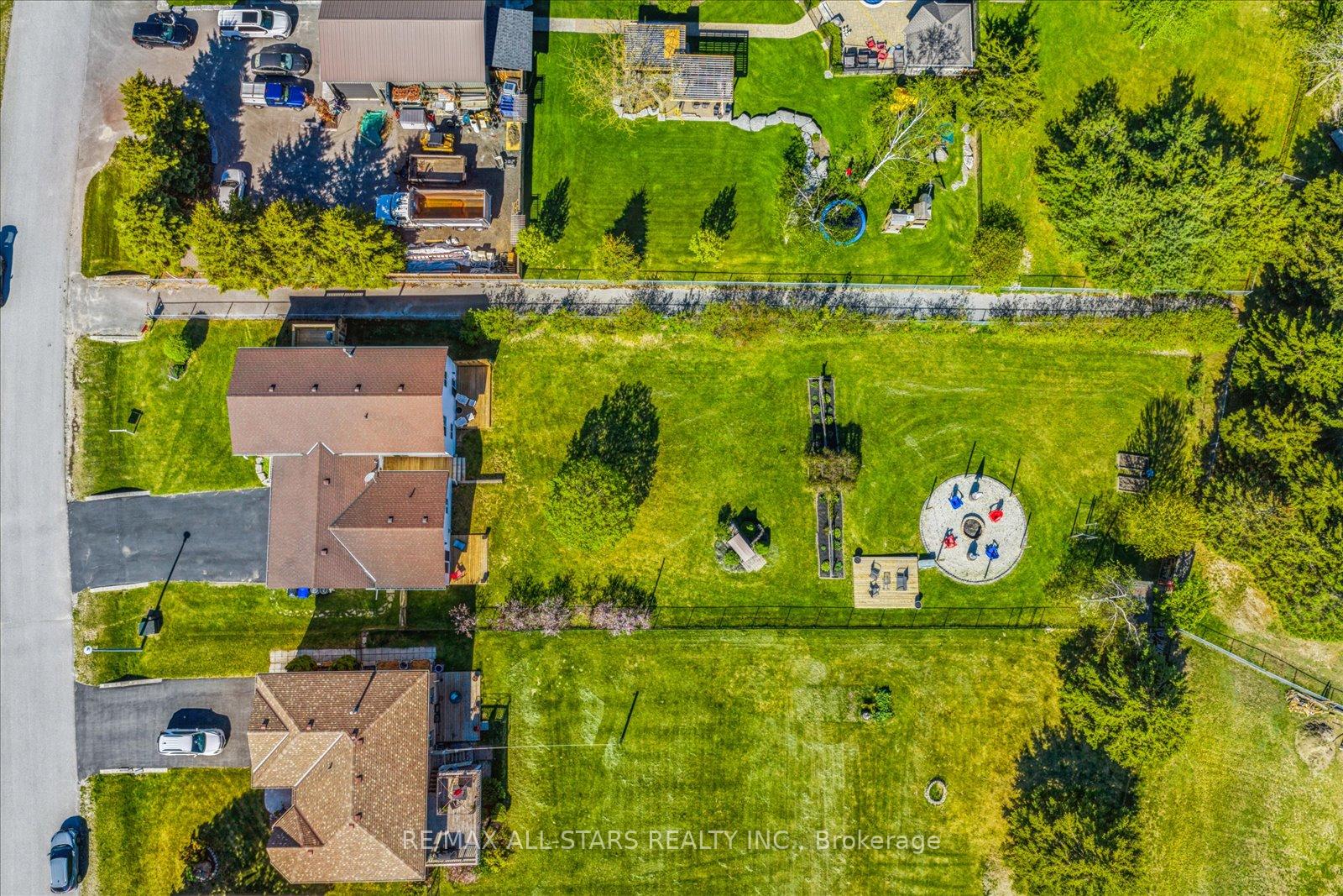 Photo 44 of 54 Marlow Circle, Springwater, Hillsdale — HOMEH