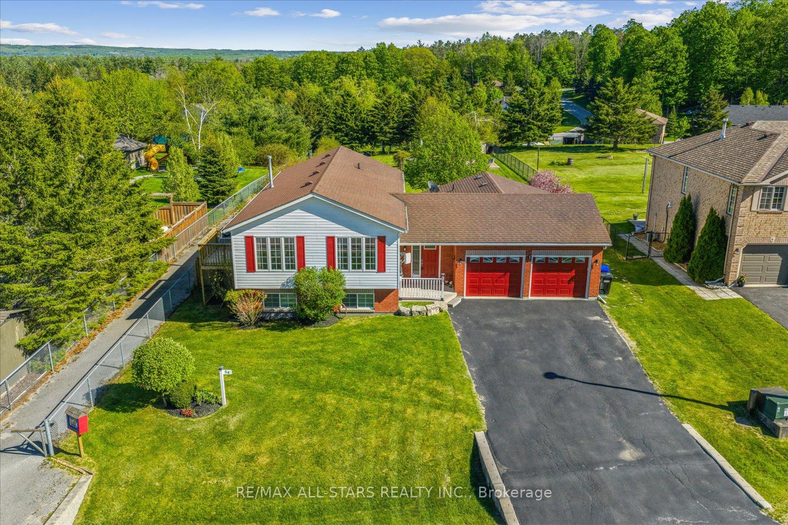 Photo 48 of 54 Marlow Circle, Springwater, Hillsdale — HOMEH
