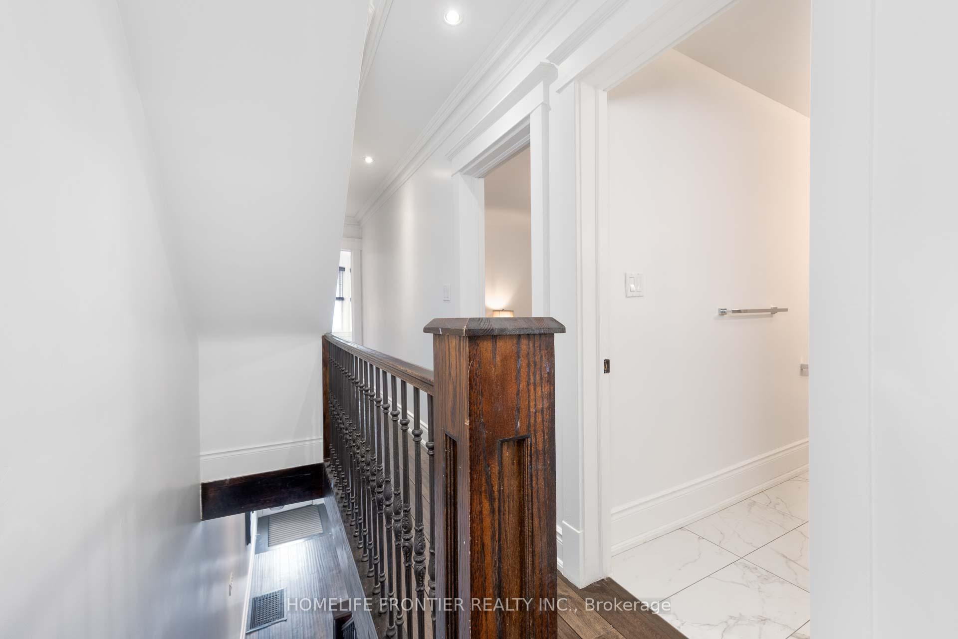 Photo 10 of 302 Roselawn Avenue, Toronto, Lawrence Park South — HOMEH