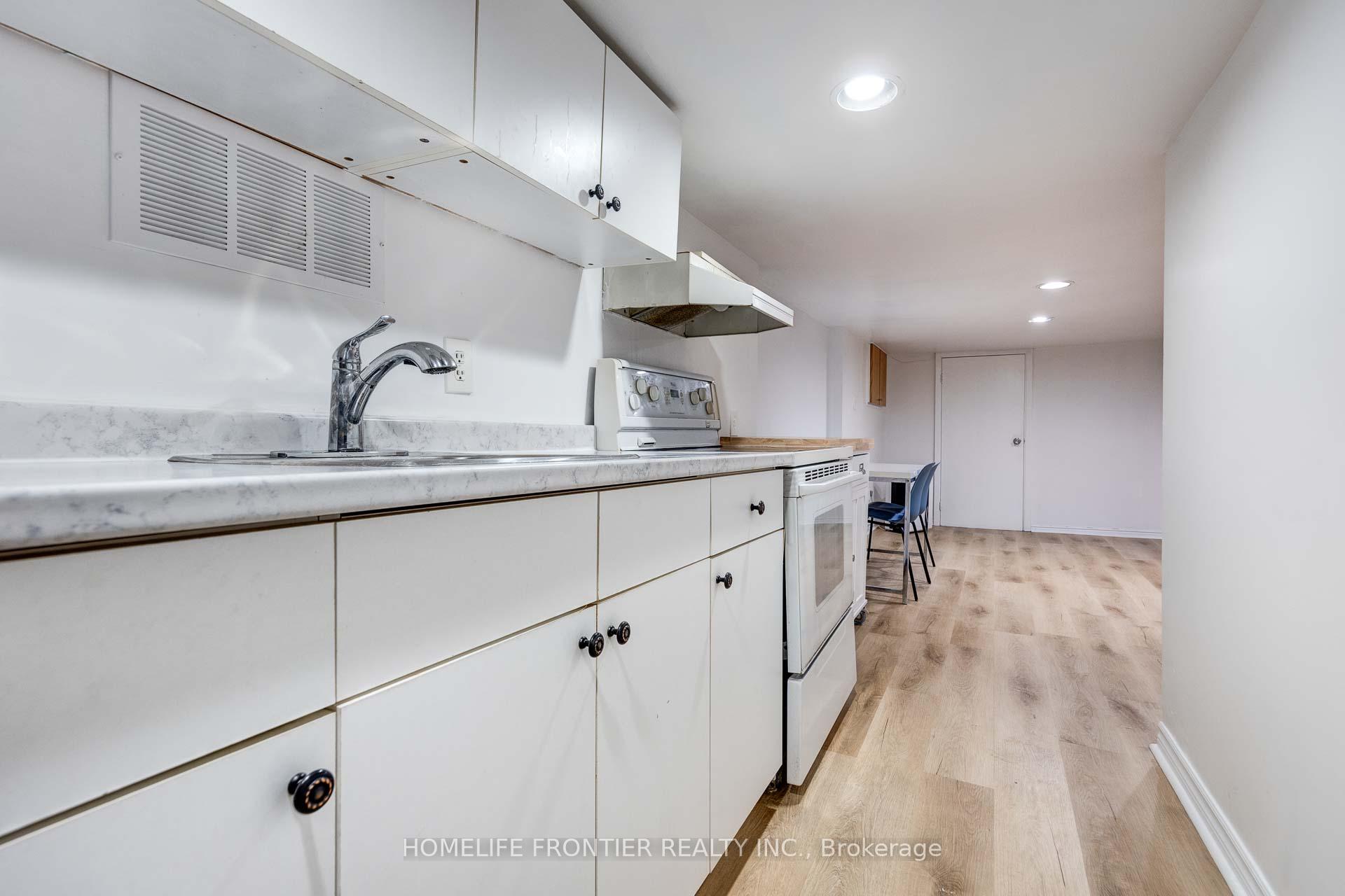 Photo 17 of 302 Roselawn Avenue, Toronto, Lawrence Park South — HOMEH