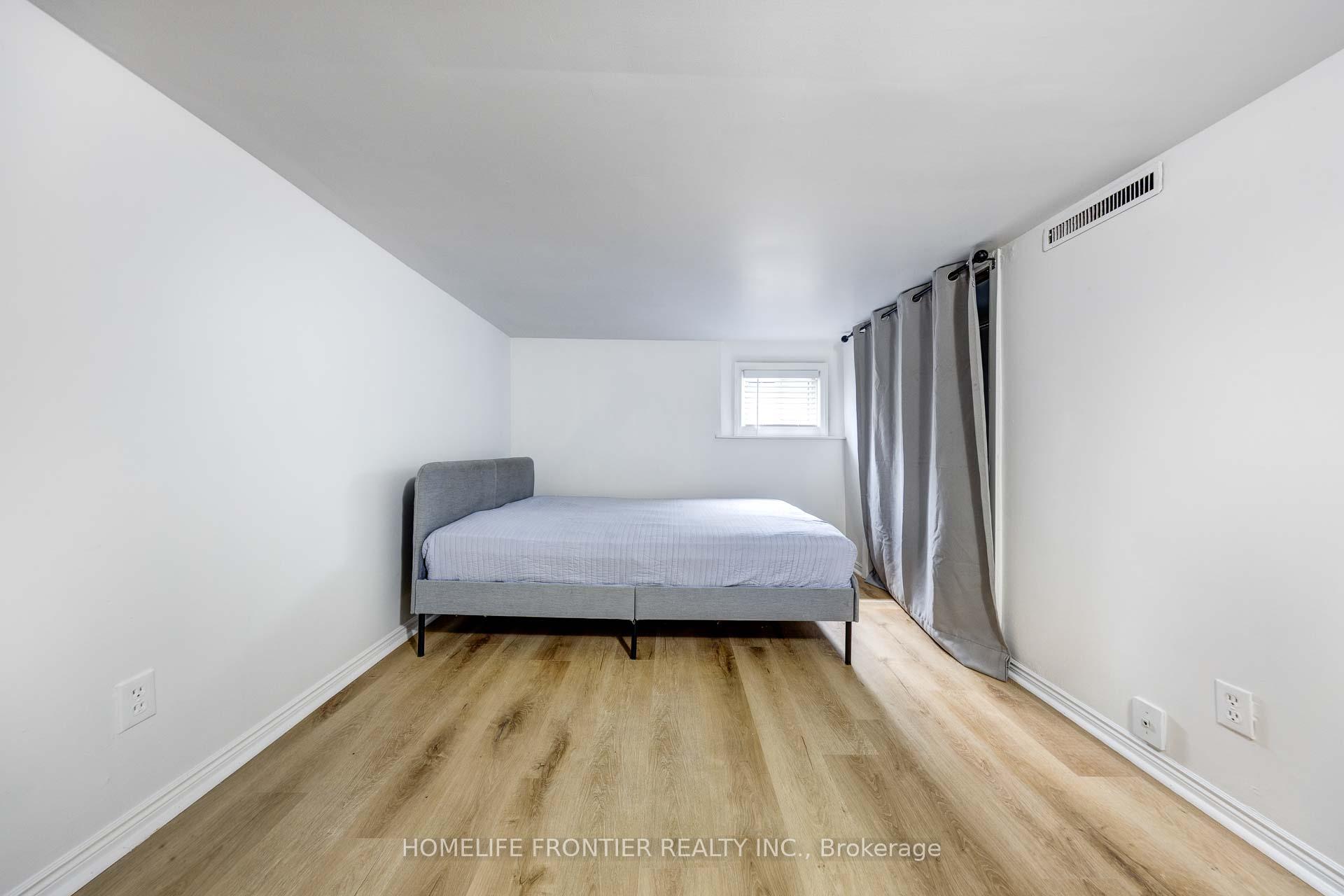 Photo 21 of 302 Roselawn Avenue, Toronto, Lawrence Park South — HOMEH
