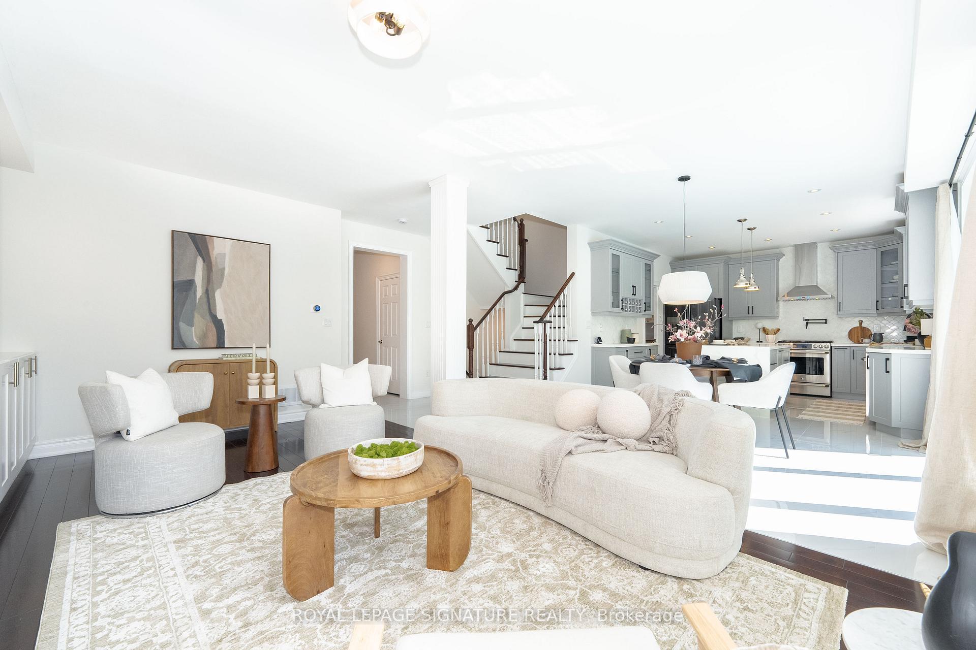 Photo 2 of 2355 Pilgrim Square, Oshawa, Windfields — HOMEH