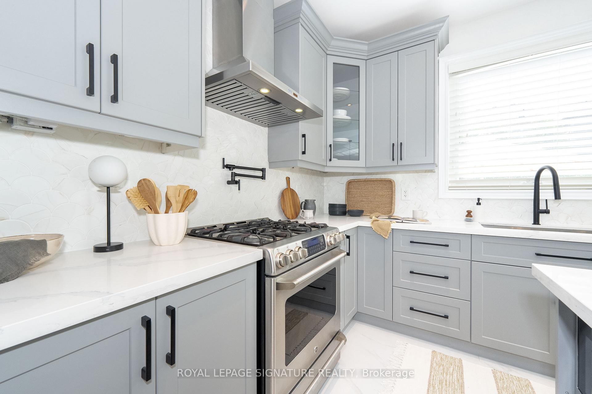 Photo 34 of 2355 Pilgrim Square, Oshawa, Windfields — HOMEH