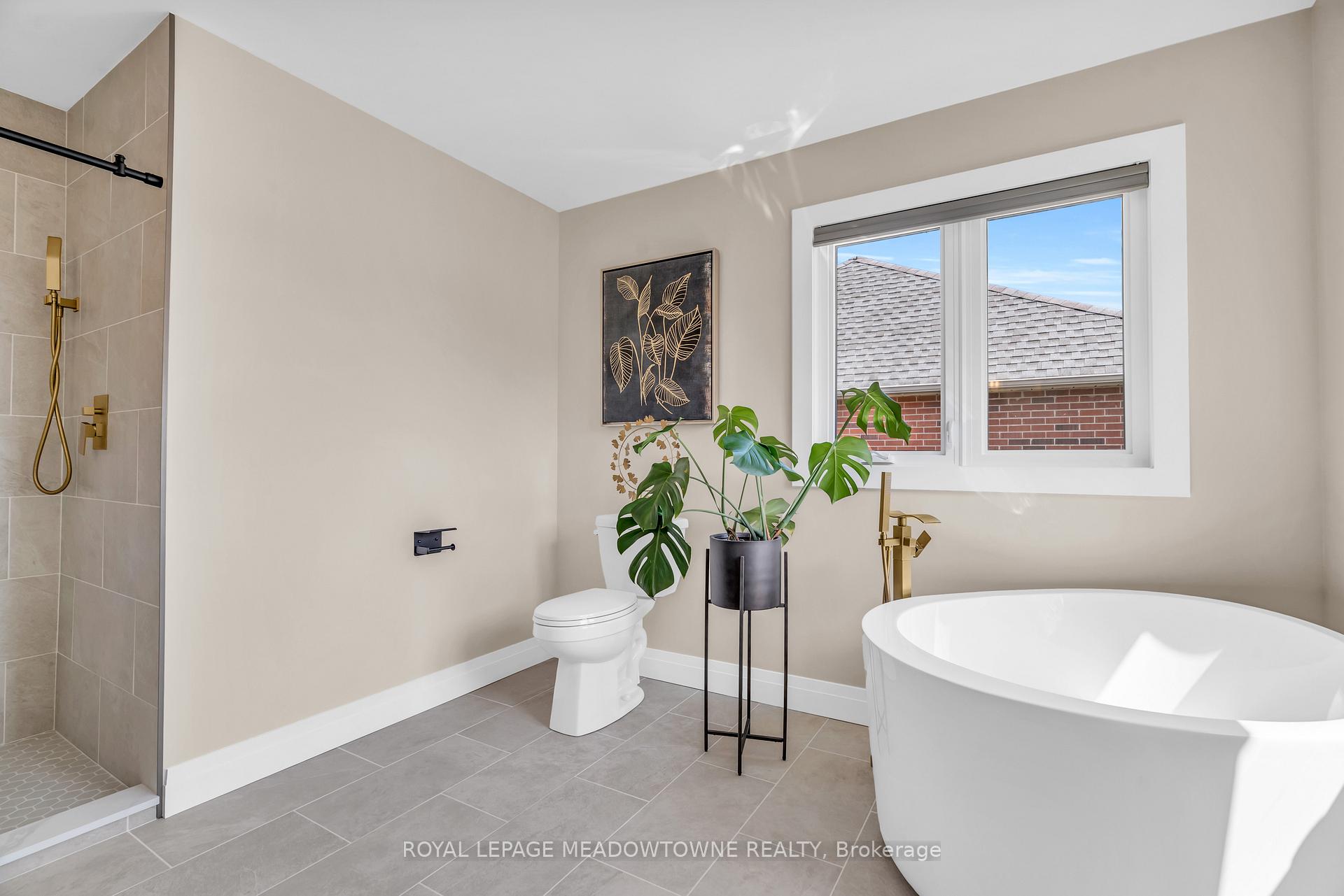 Photo 32 of 55 Forestview Drive, Cambridge — HOMEH