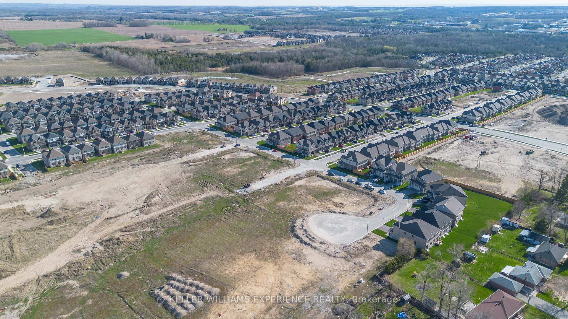 Photo 48 of 55 Kirkwood Way, Barrie, Rural Barrie Southeast — HOMEH