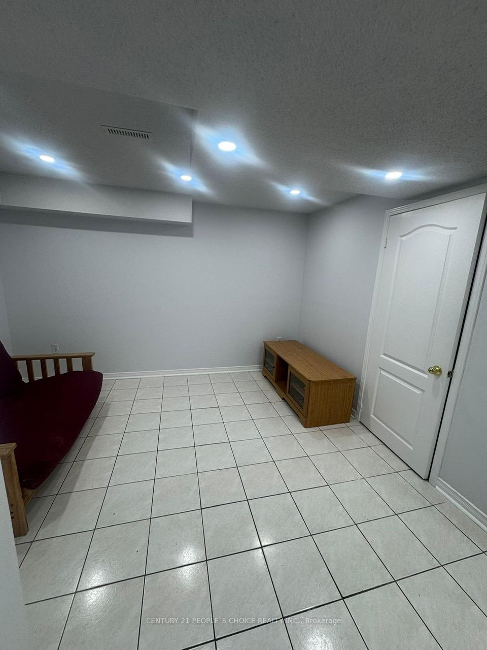 Photo 2 of Unit Bsmt #1, 3 Chapparal Drive, Brampton, Sandringham-Wellington — HOMEH