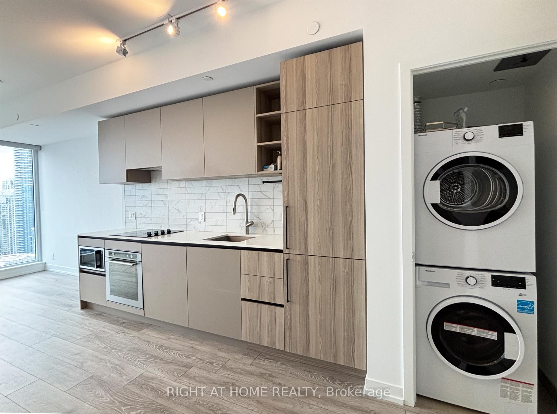 Front of Unit 3701, 55 Mercer Street