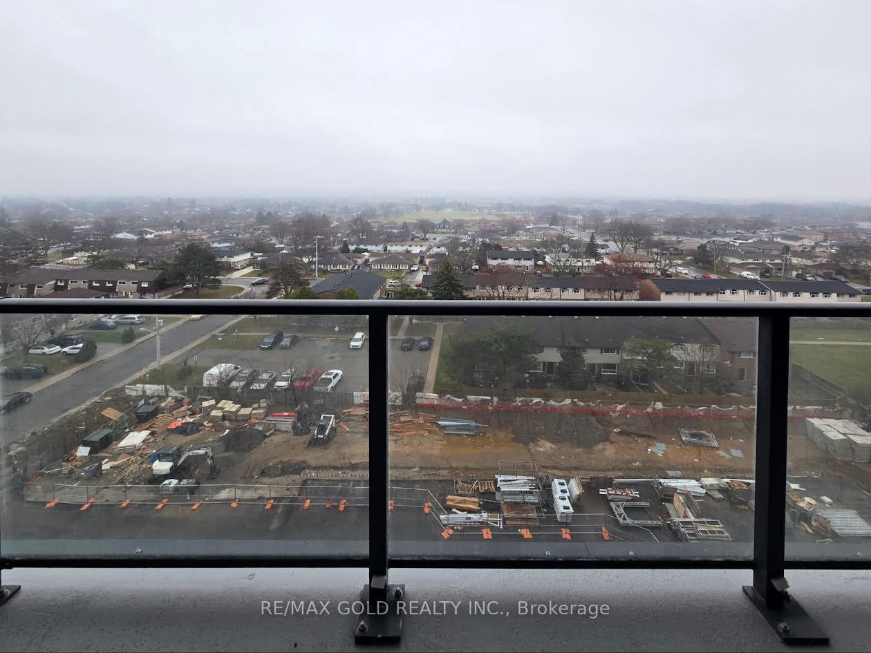 Photo 5 of Unit 901, 2782 Barton Street, Hamilton, Riverdale — HOMEH