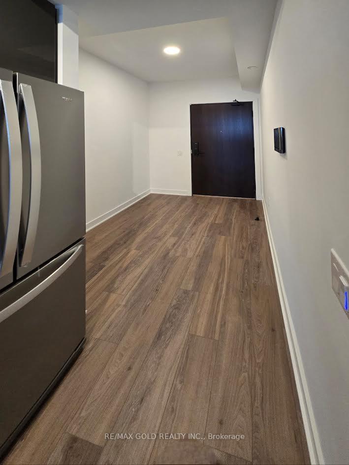 Photo 6 of Unit 901, 2782 Barton Street, Hamilton, Riverdale — HOMEH