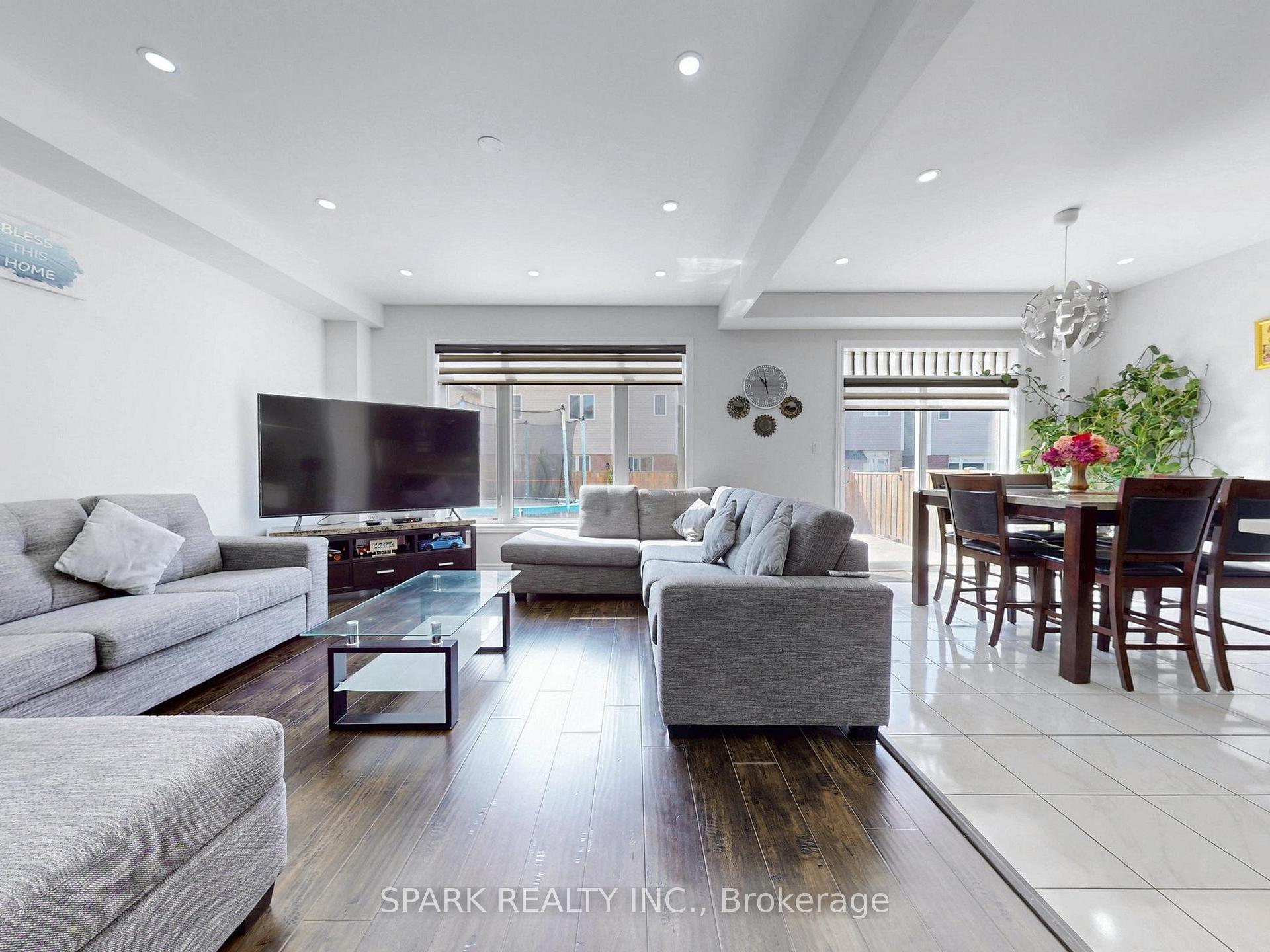 Photo 10 of 40 Mullholland Avenue, Cambridge, Preston Heights — HOMEH