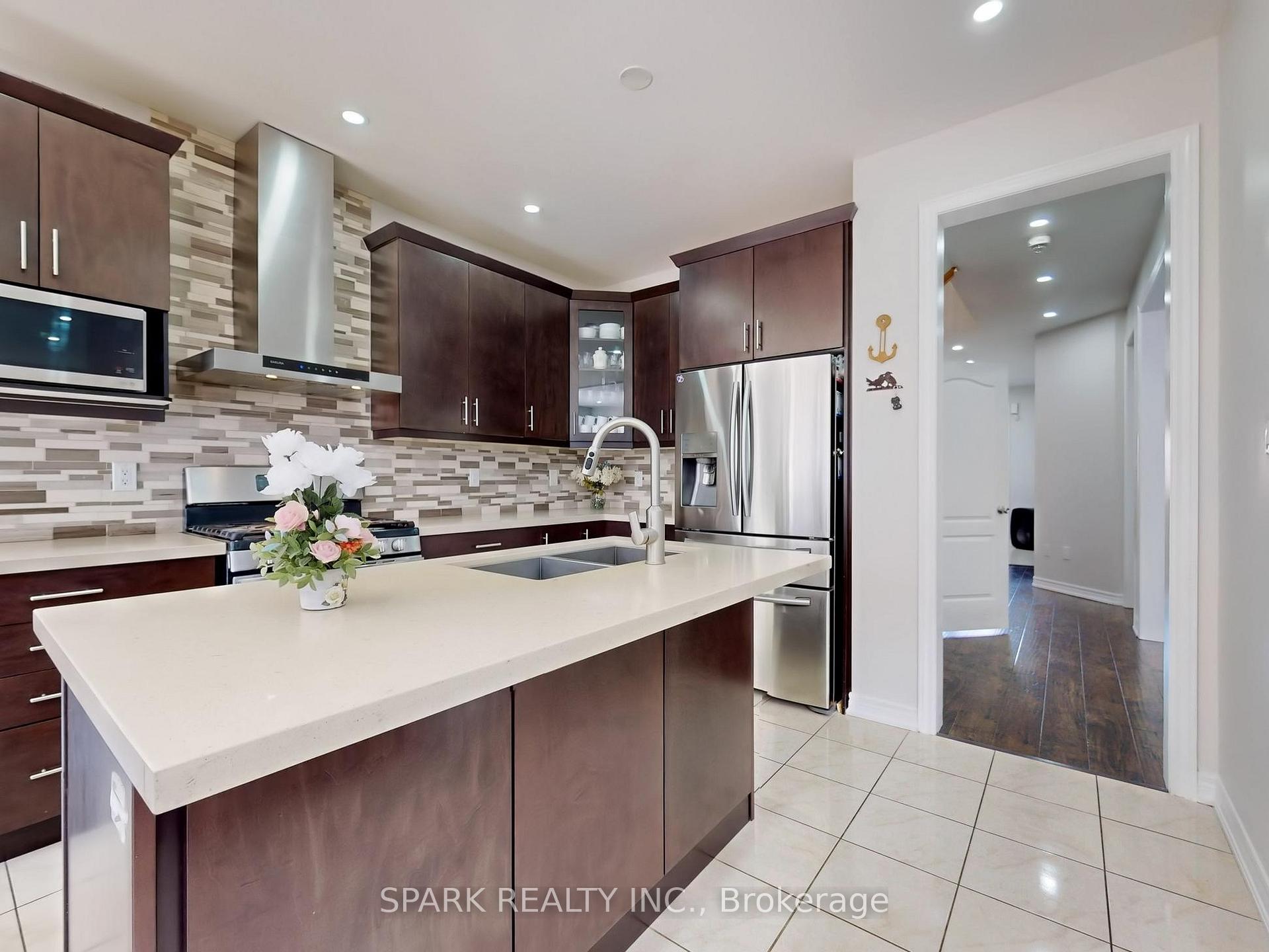 Photo 14 of 40 Mullholland Avenue, Cambridge, Preston Heights — HOMEH