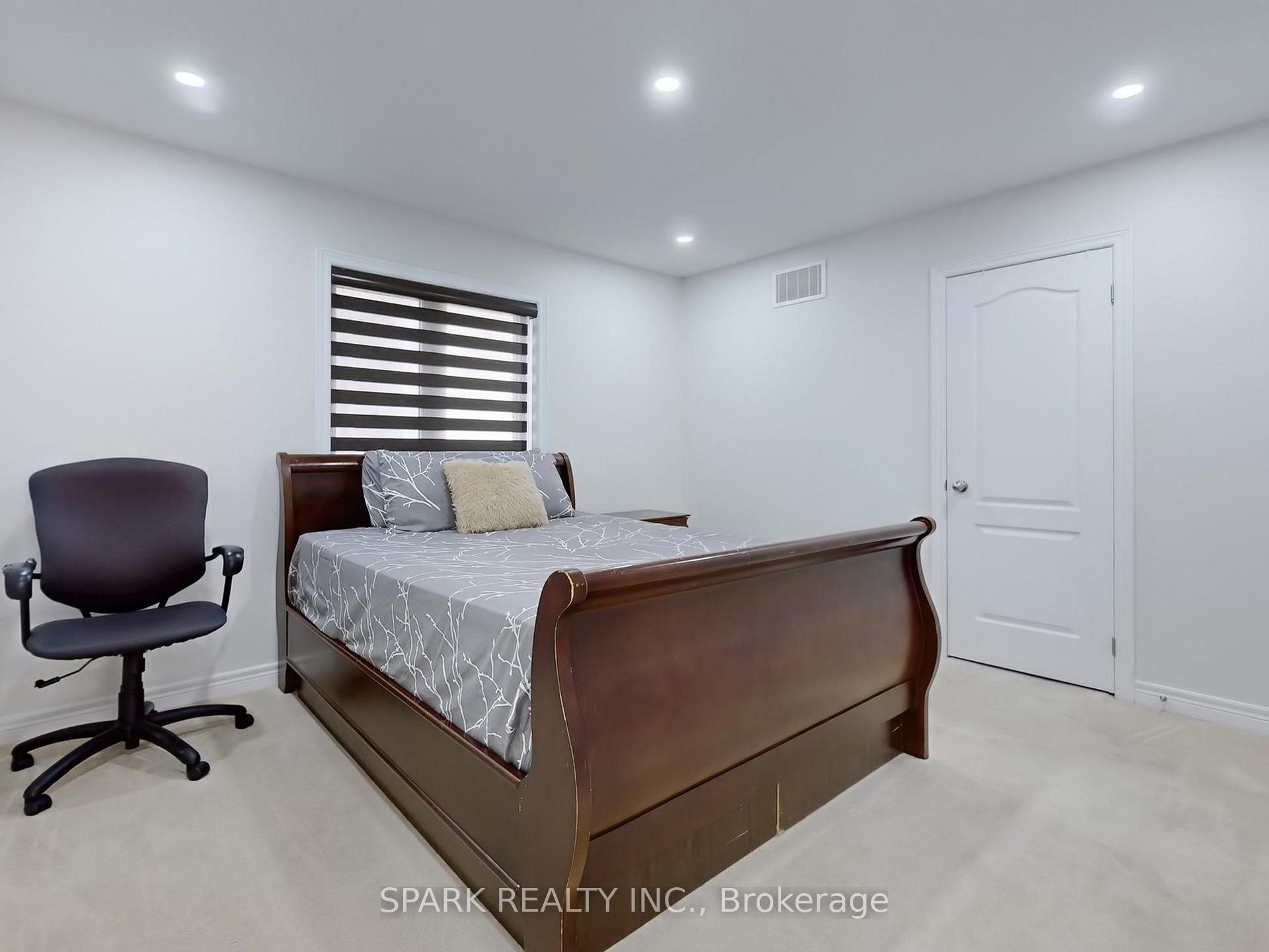 Photo 35 of 40 Mullholland Avenue, Cambridge, Preston Heights — HOMEH