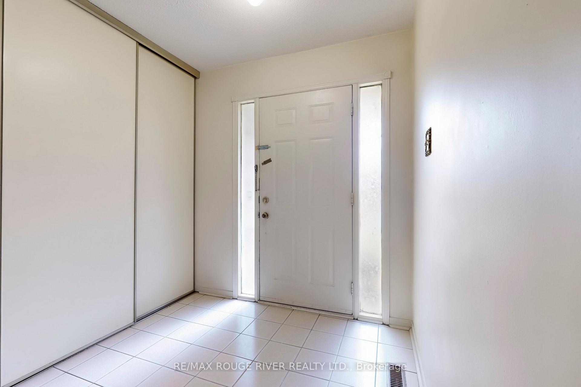 Photo 6 of 936 Rambleberry Avenue, Pickering, Liverpool — HOMEH