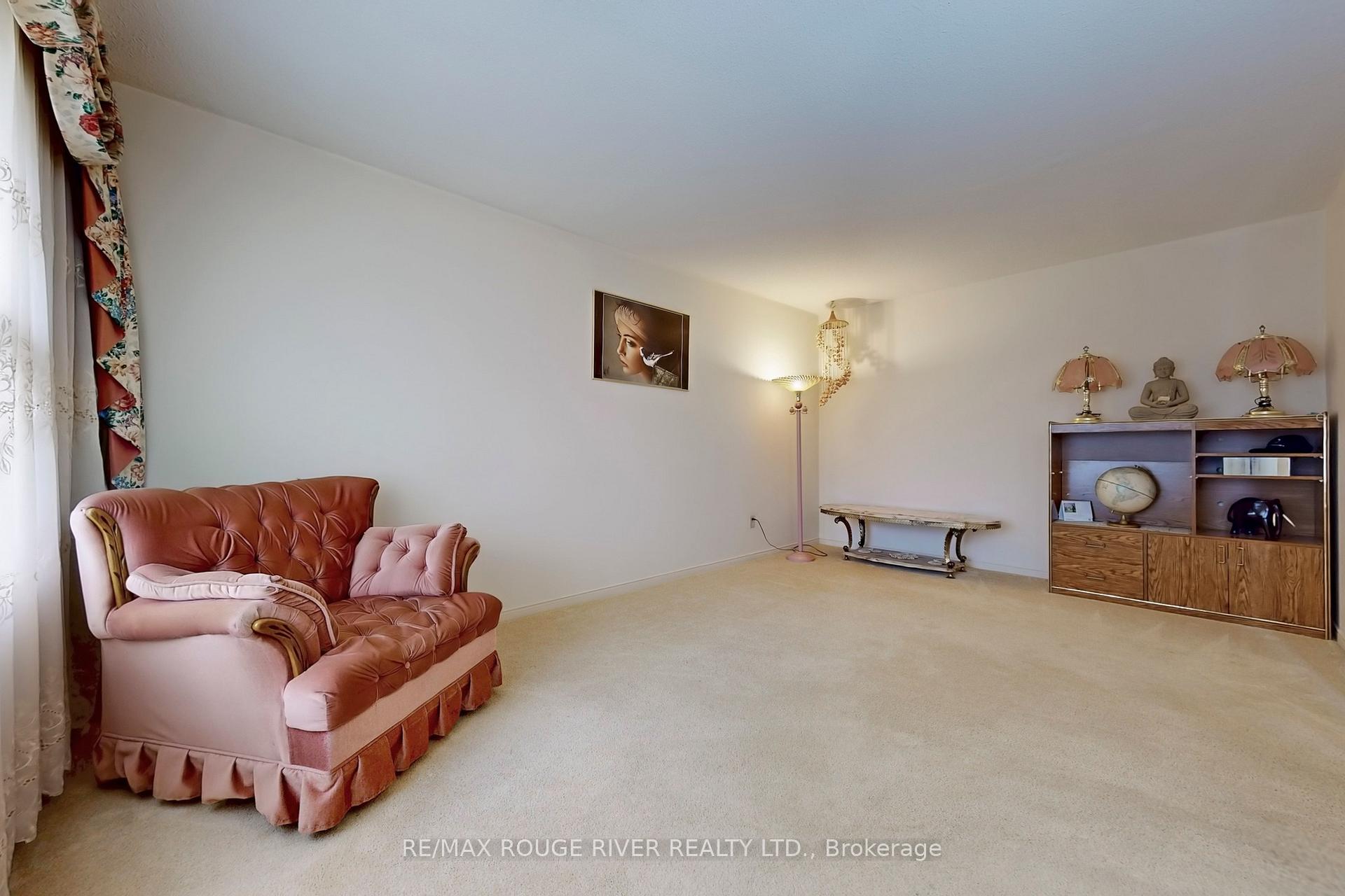 Photo 9 of 936 Rambleberry Avenue, Pickering, Liverpool — HOMEH