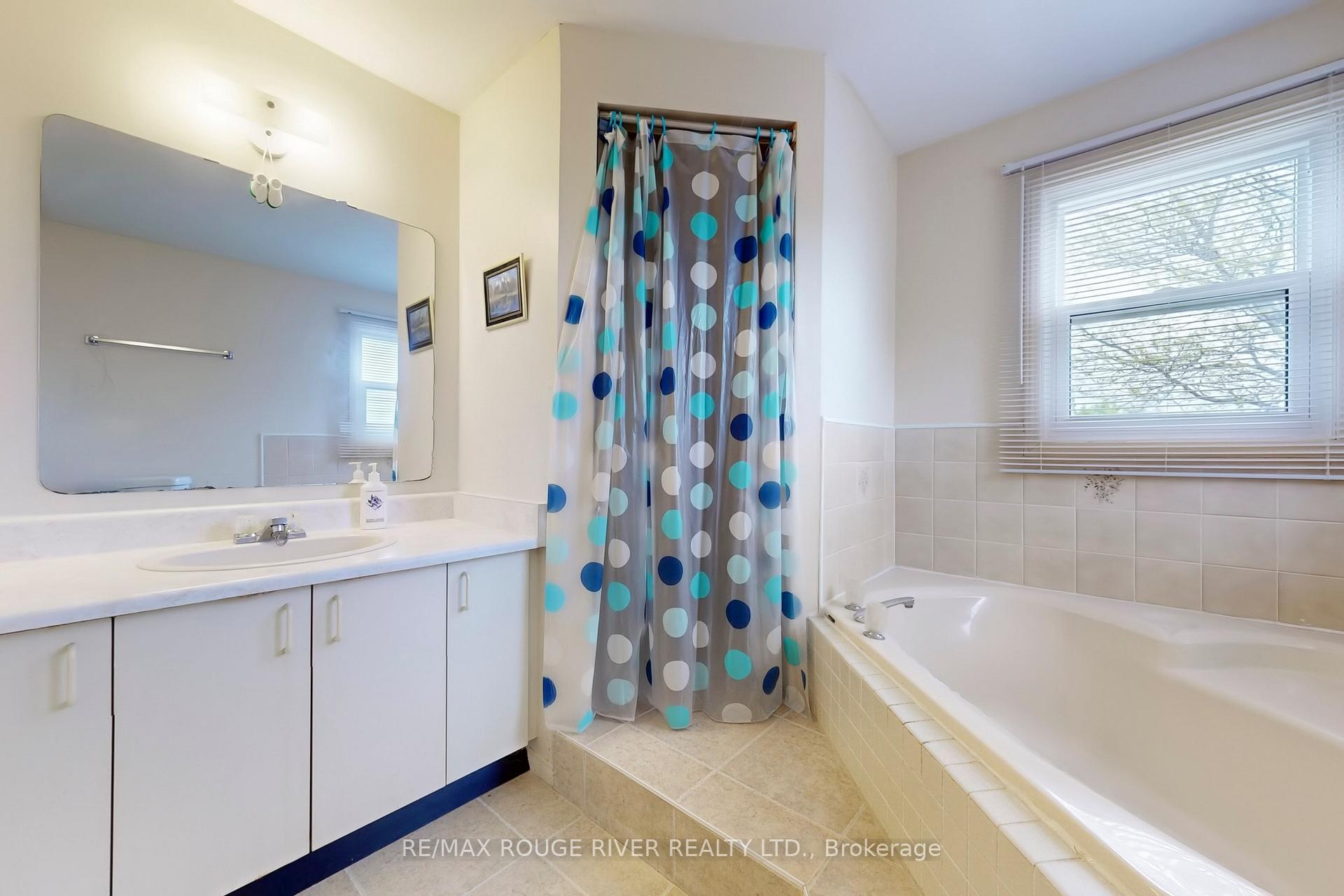 Photo 23 of 936 Rambleberry Avenue, Pickering, Liverpool — HOMEH