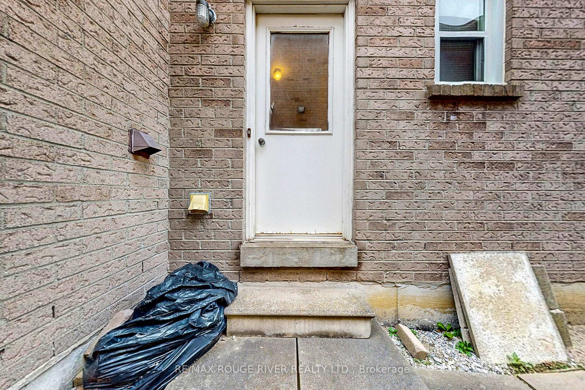 Photo 43 of 936 Rambleberry Avenue, Pickering, Liverpool — HOMEH