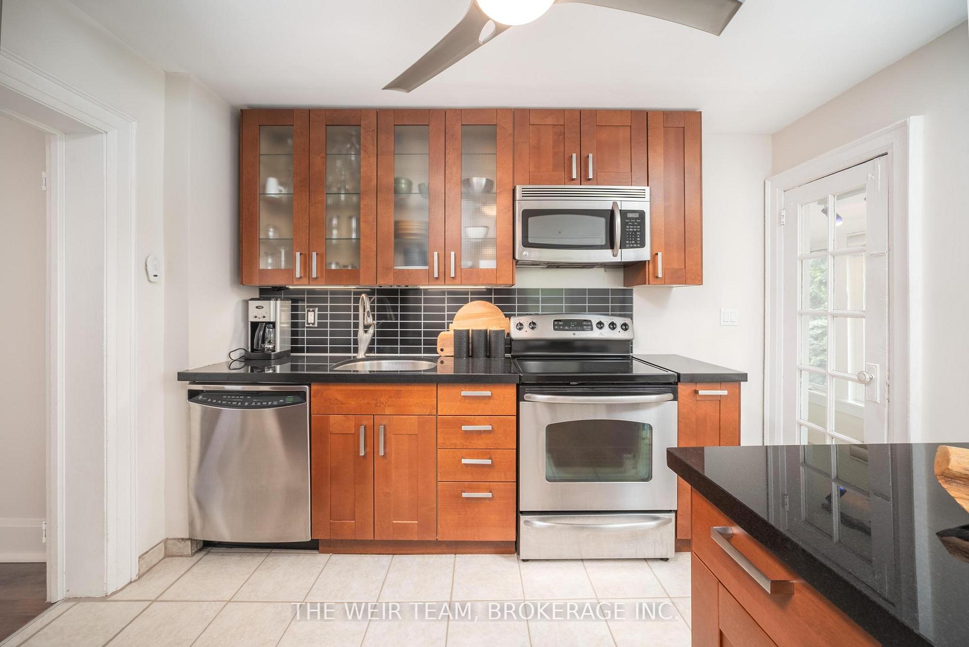 Photo 17 of 39 Ashland Avenue, Toronto, Woodbine Corridor — HOMEH