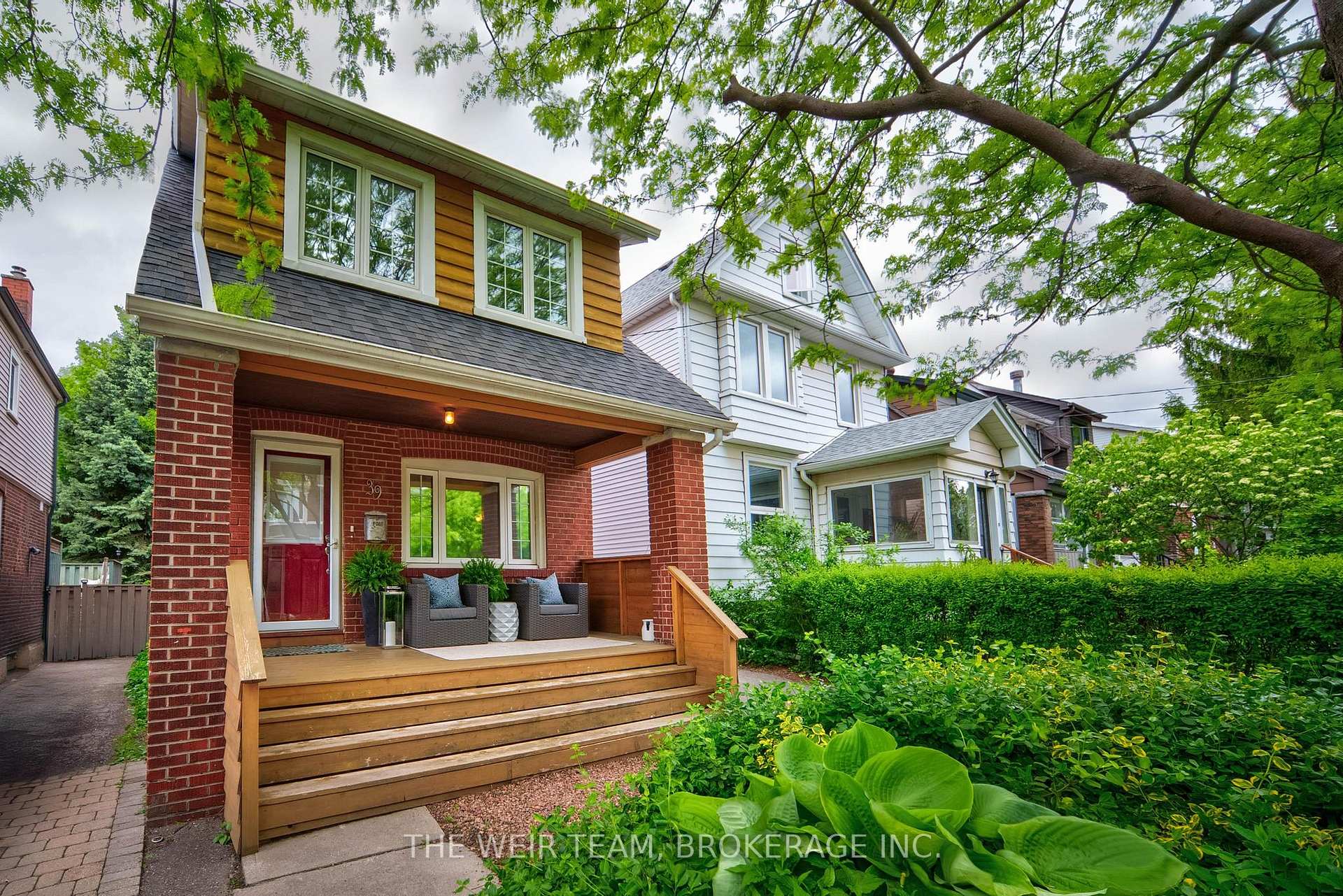 Photo 2 of 39 Ashland Avenue, Toronto, Woodbine Corridor — HOMEH