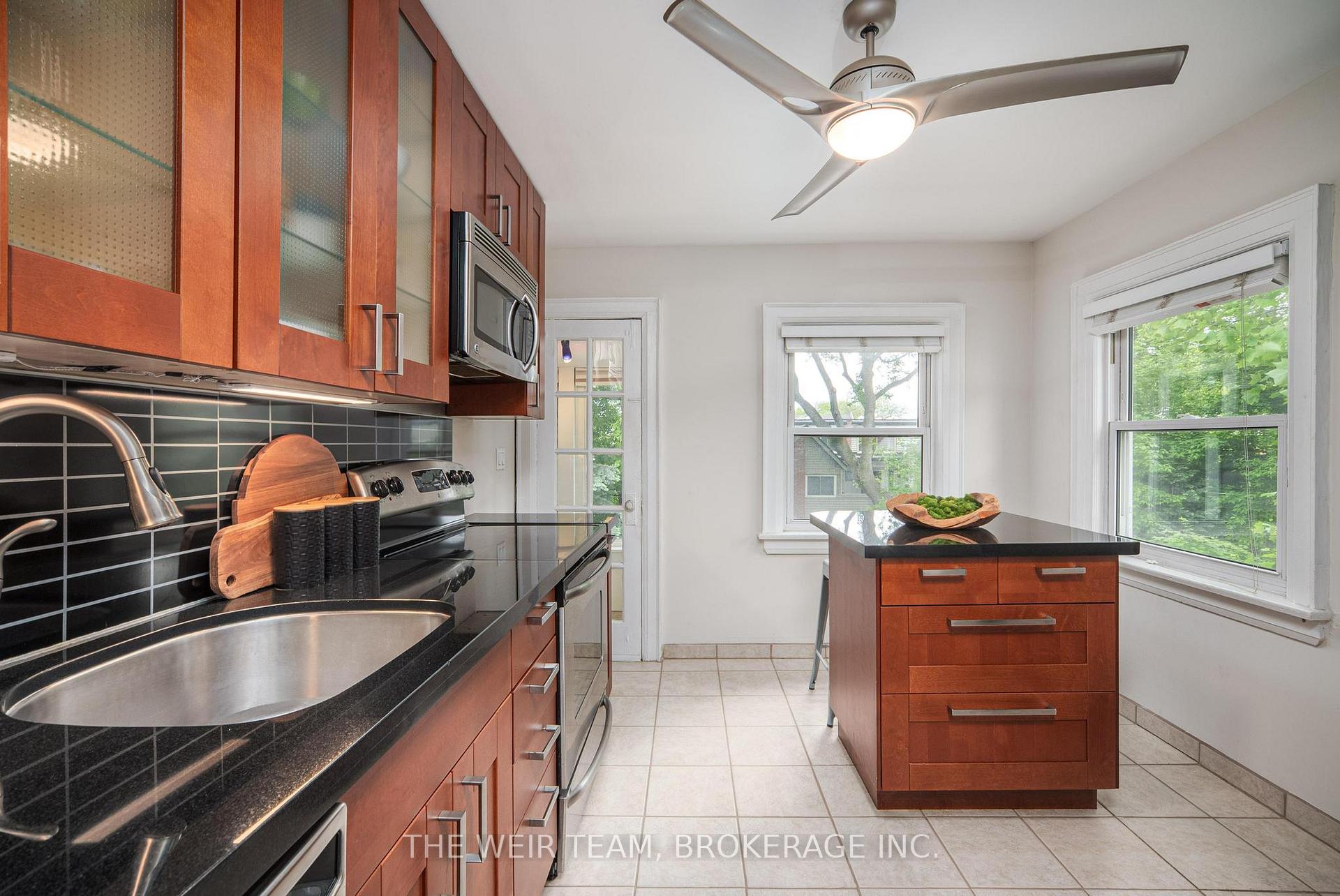 Photo 37 of 39 Ashland Avenue, Toronto, Woodbine Corridor — HOMEH