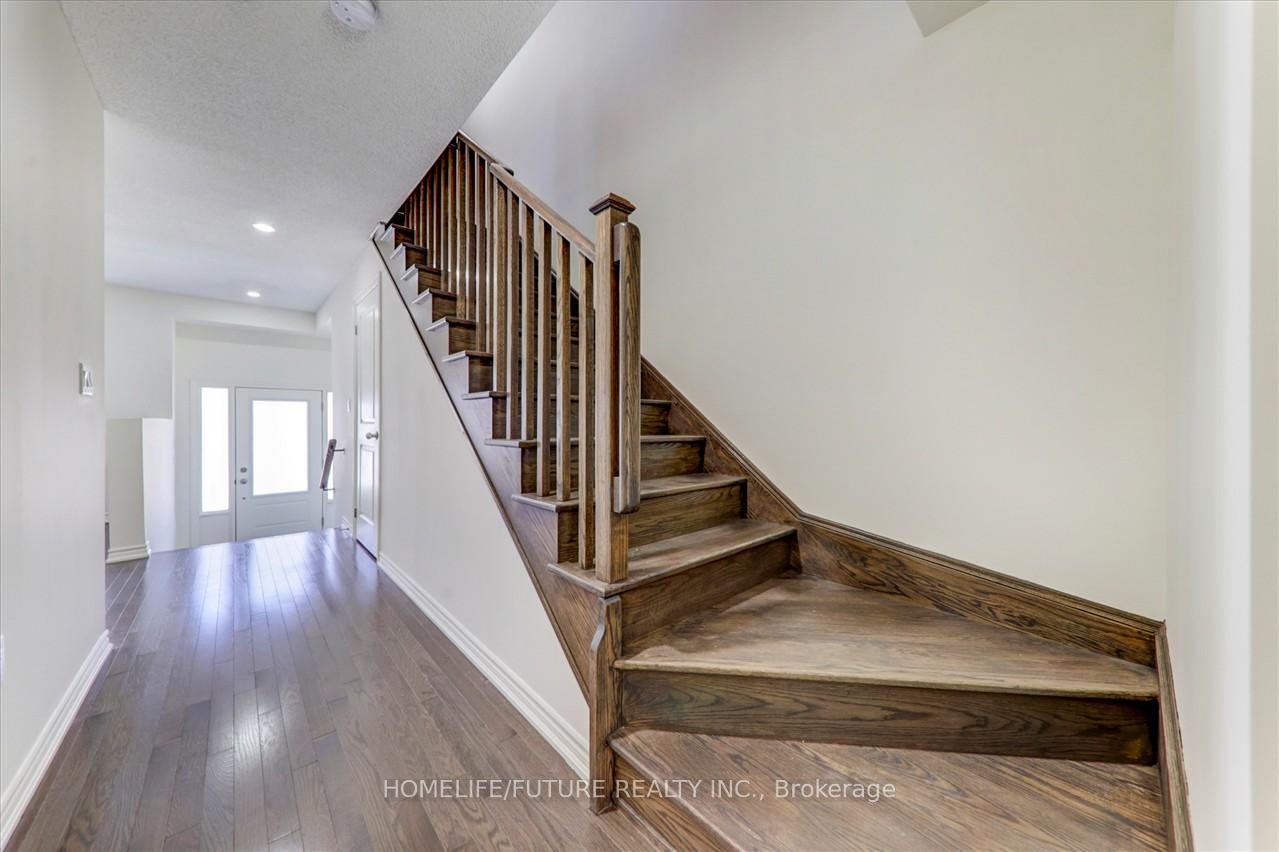 Photo 6 of 514 Danks Ridge Drive, Ajax, South East — HOMEH