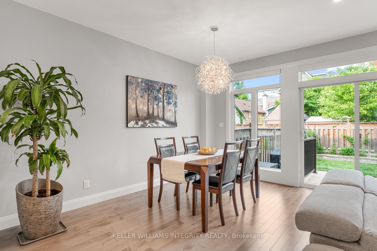 Photo 19 of 331 Athlone Avenue, Ottawa, Westboro South — HOMEH